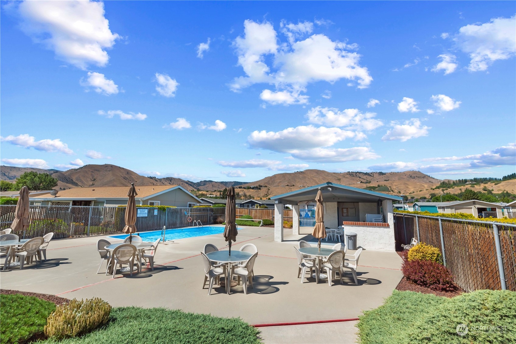 1606 Clark Drive Unit: 3