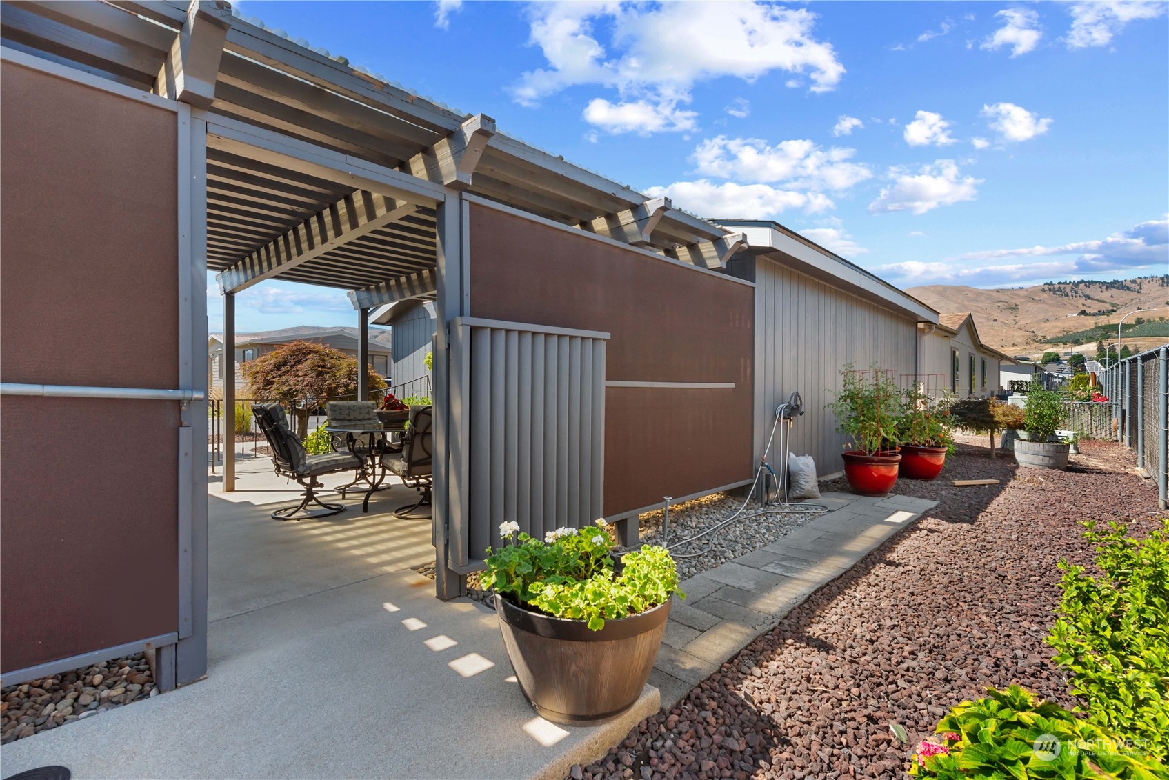 1606 Clark Drive Unit: 3