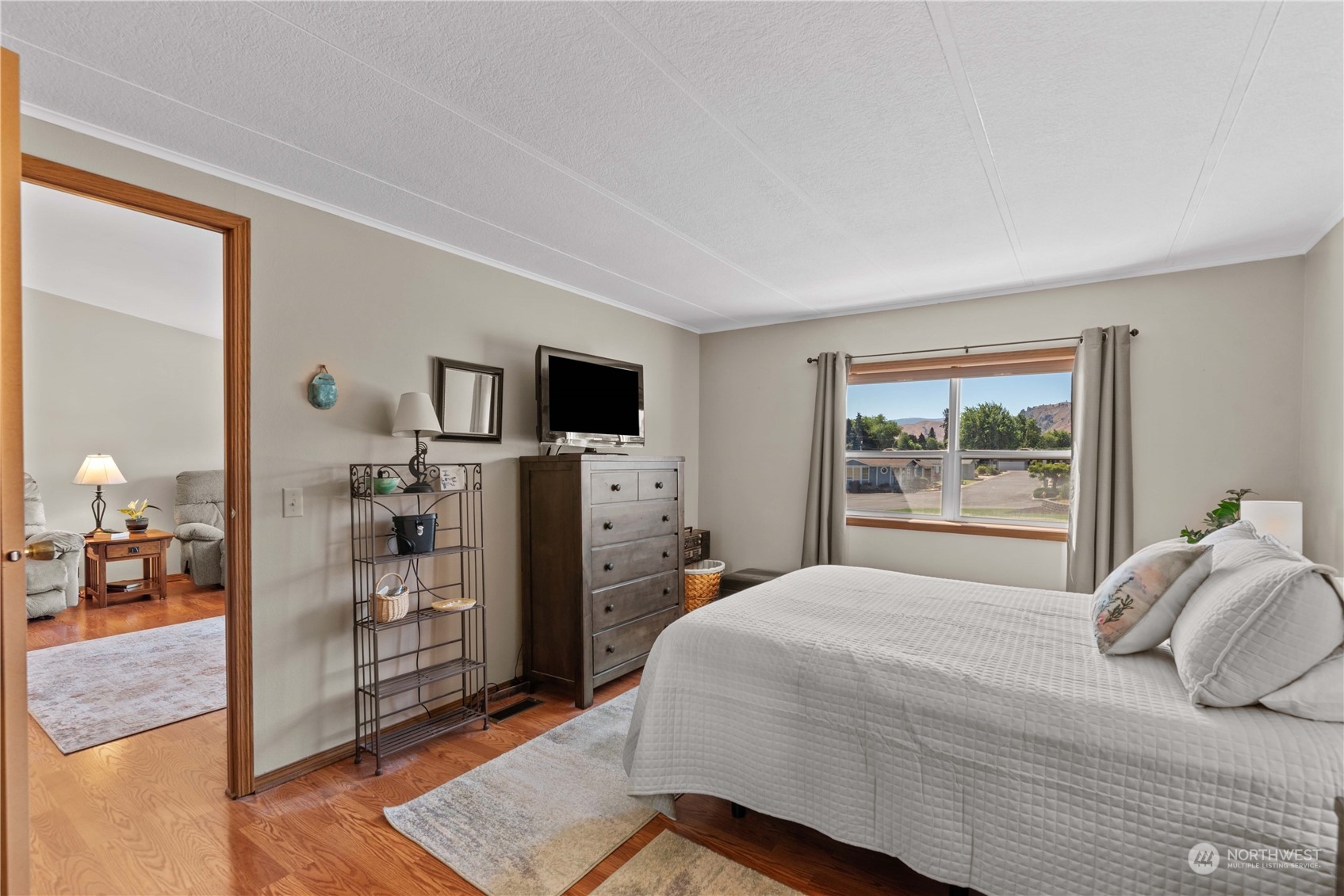 1606 Clark Drive Unit: 3