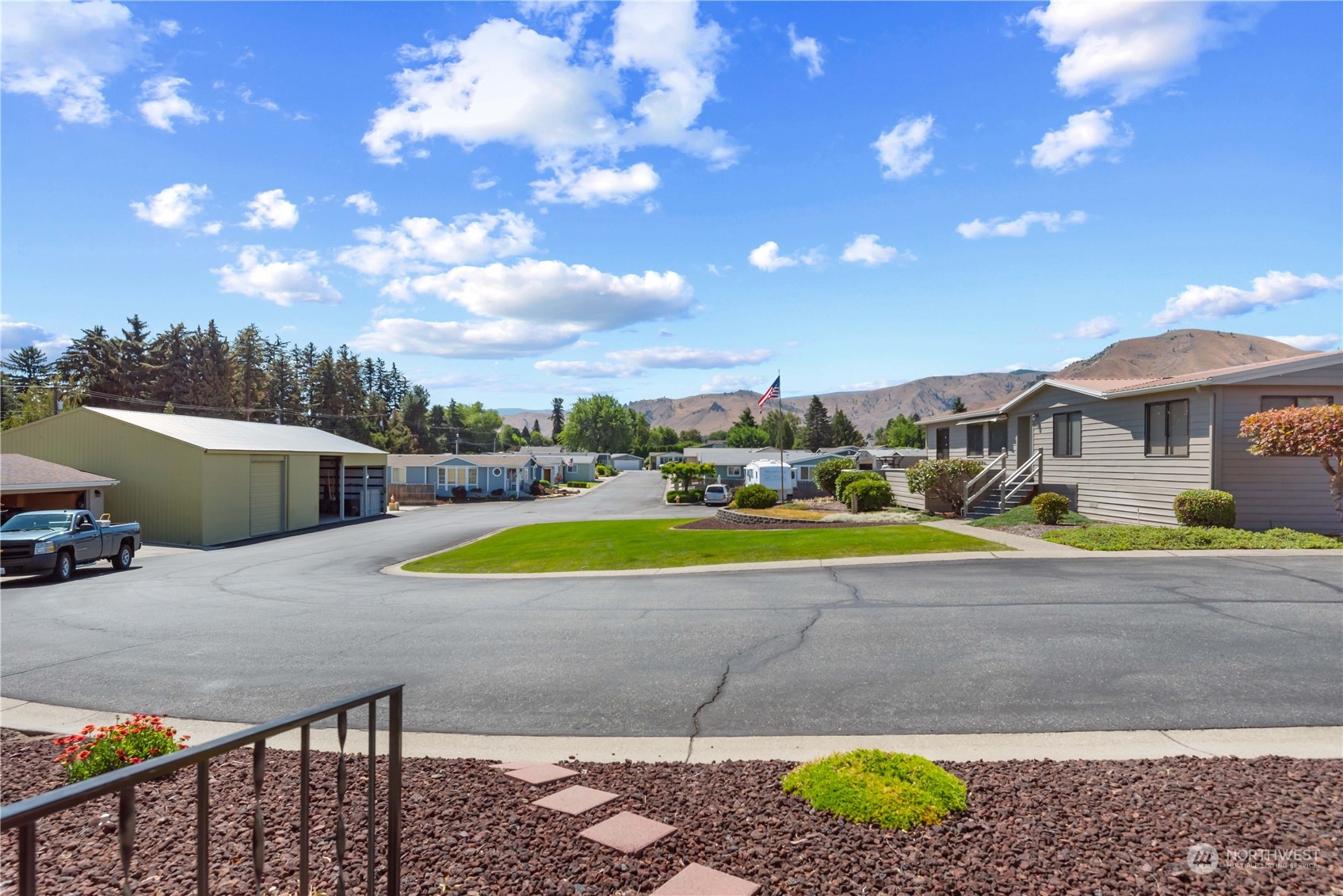 1606 Clark Drive Unit: 3