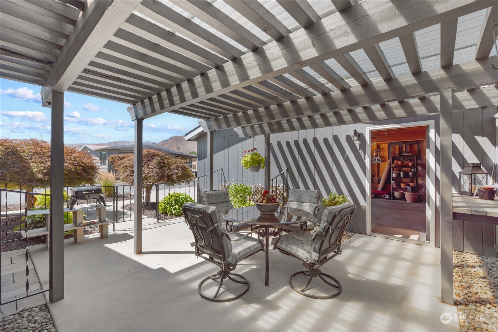 1606 Clark Drive Unit: 3