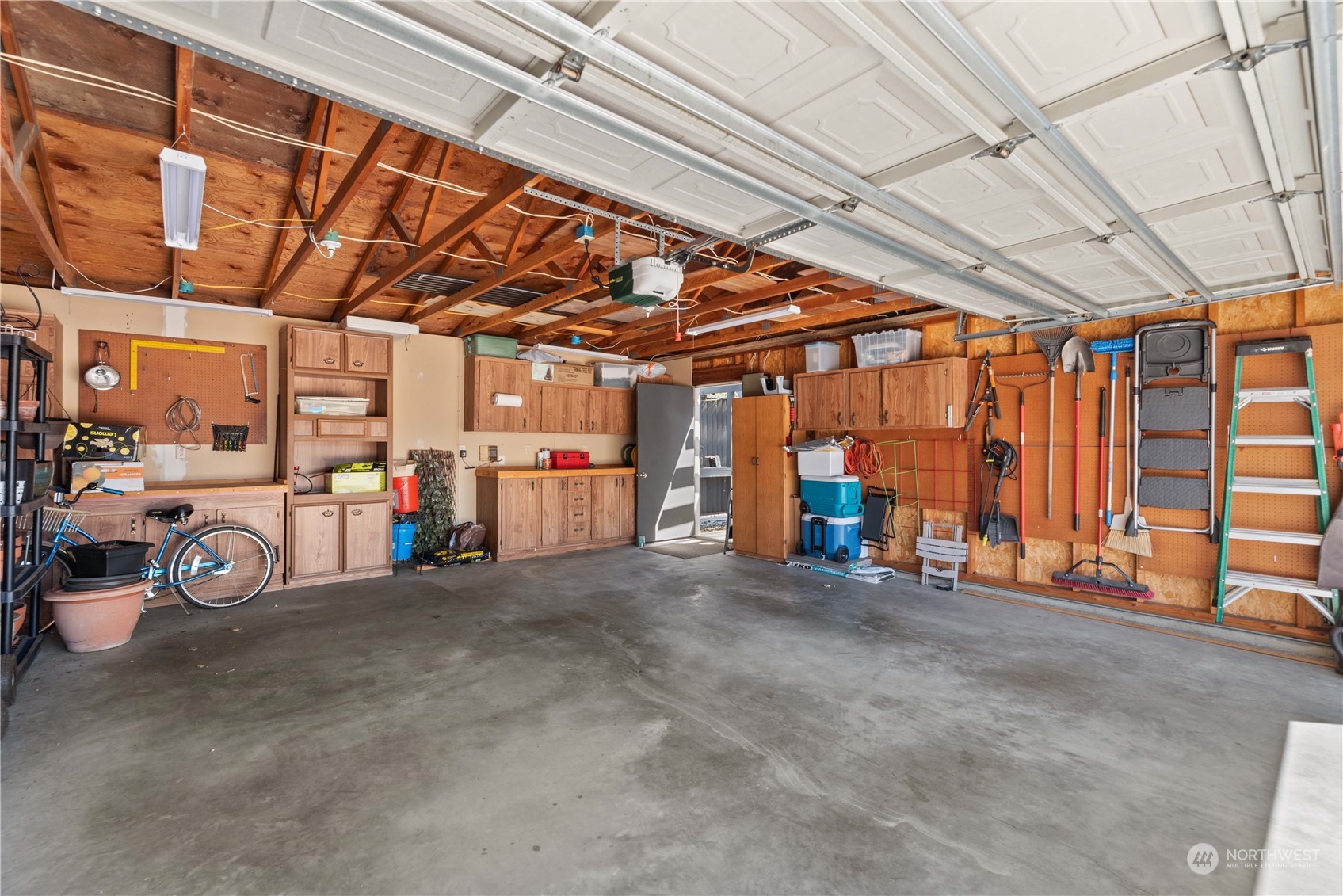 1606 Clark Drive Unit: 3