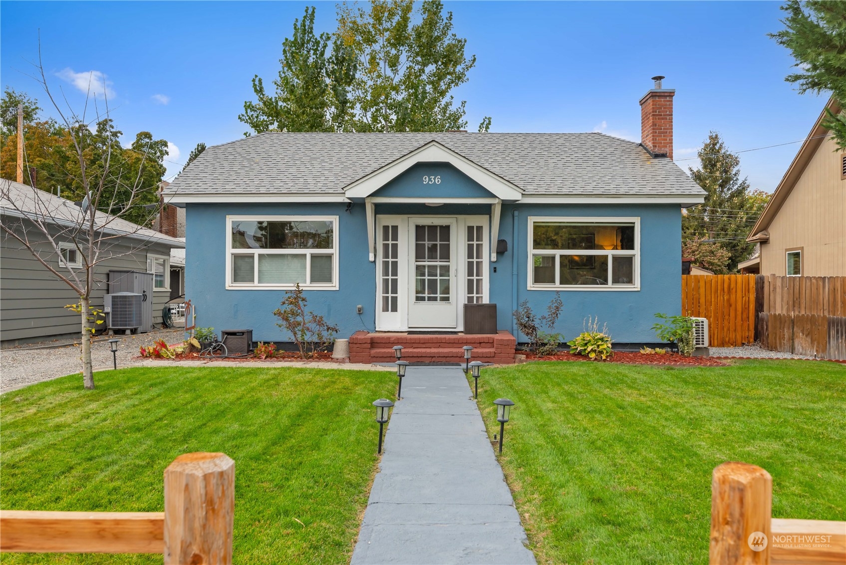 936 Okanogan Street