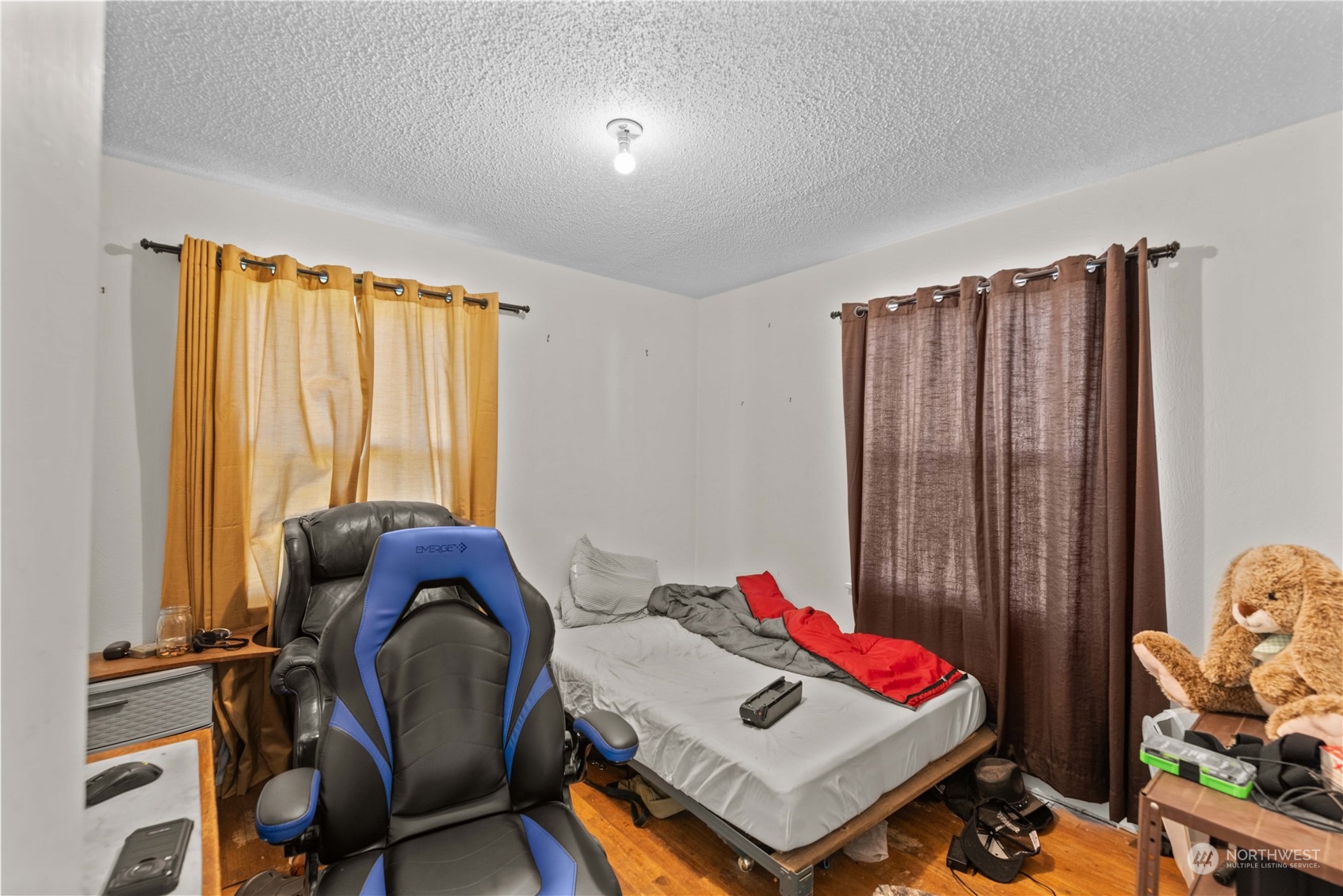 223 & 219 W Walnut Street