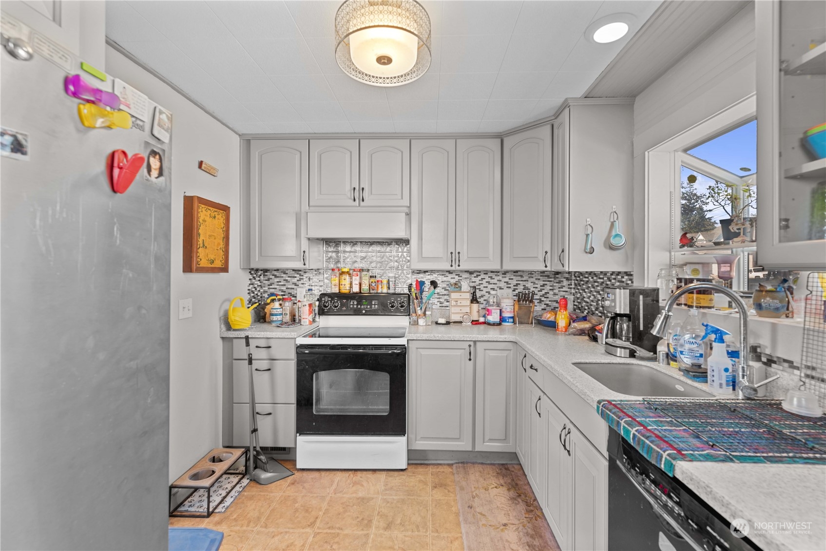 223 & 219 W Walnut Street