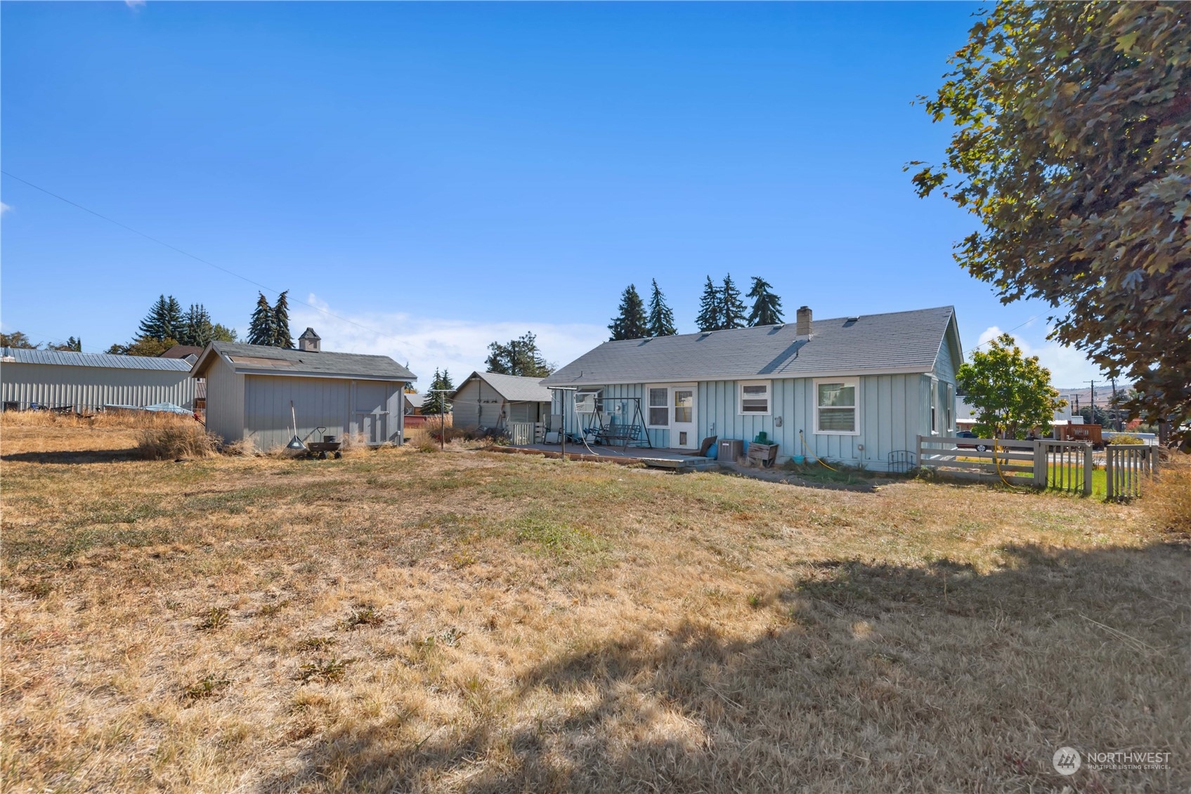 223 & 219 W Walnut Street