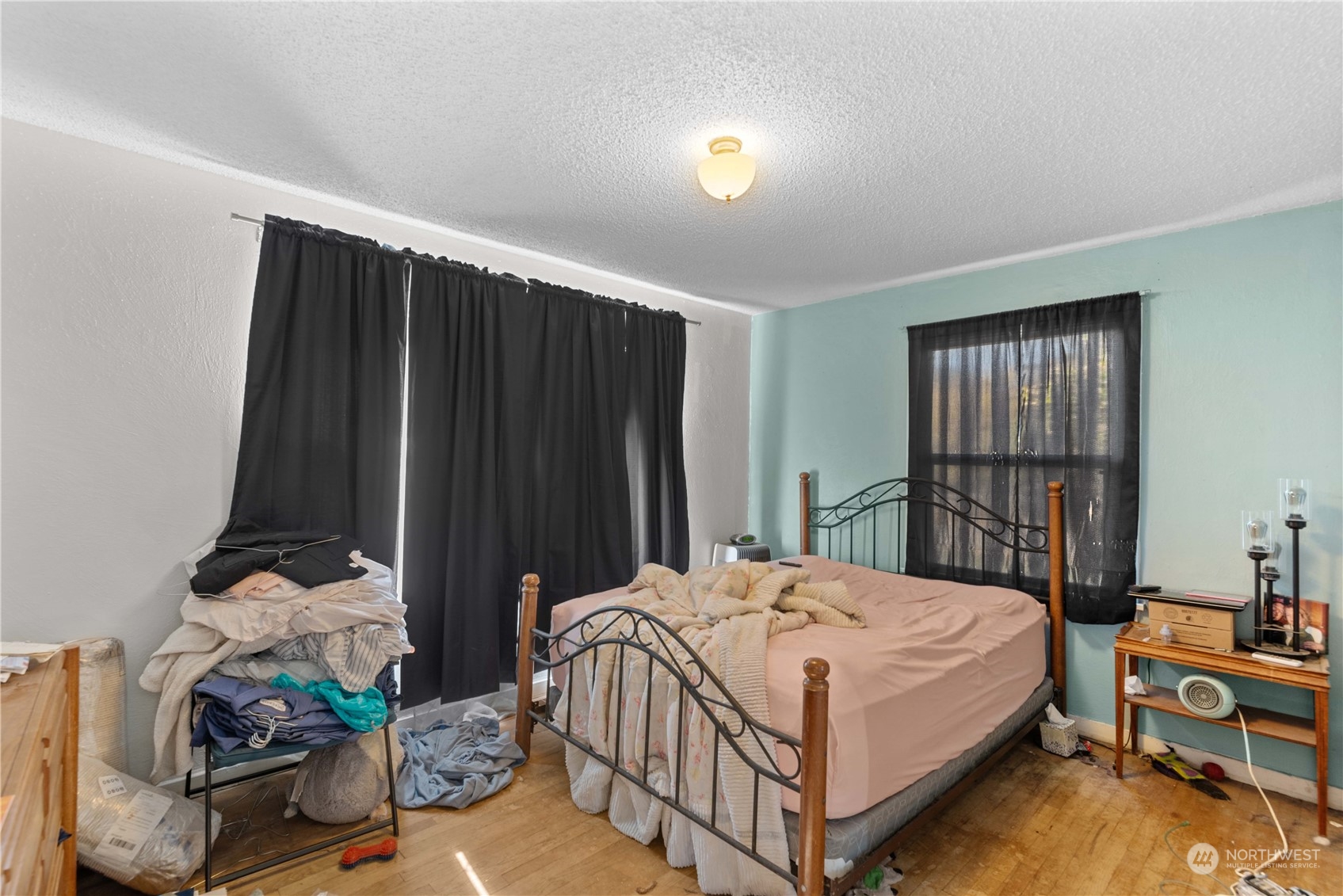 223 & 219 W Walnut Street