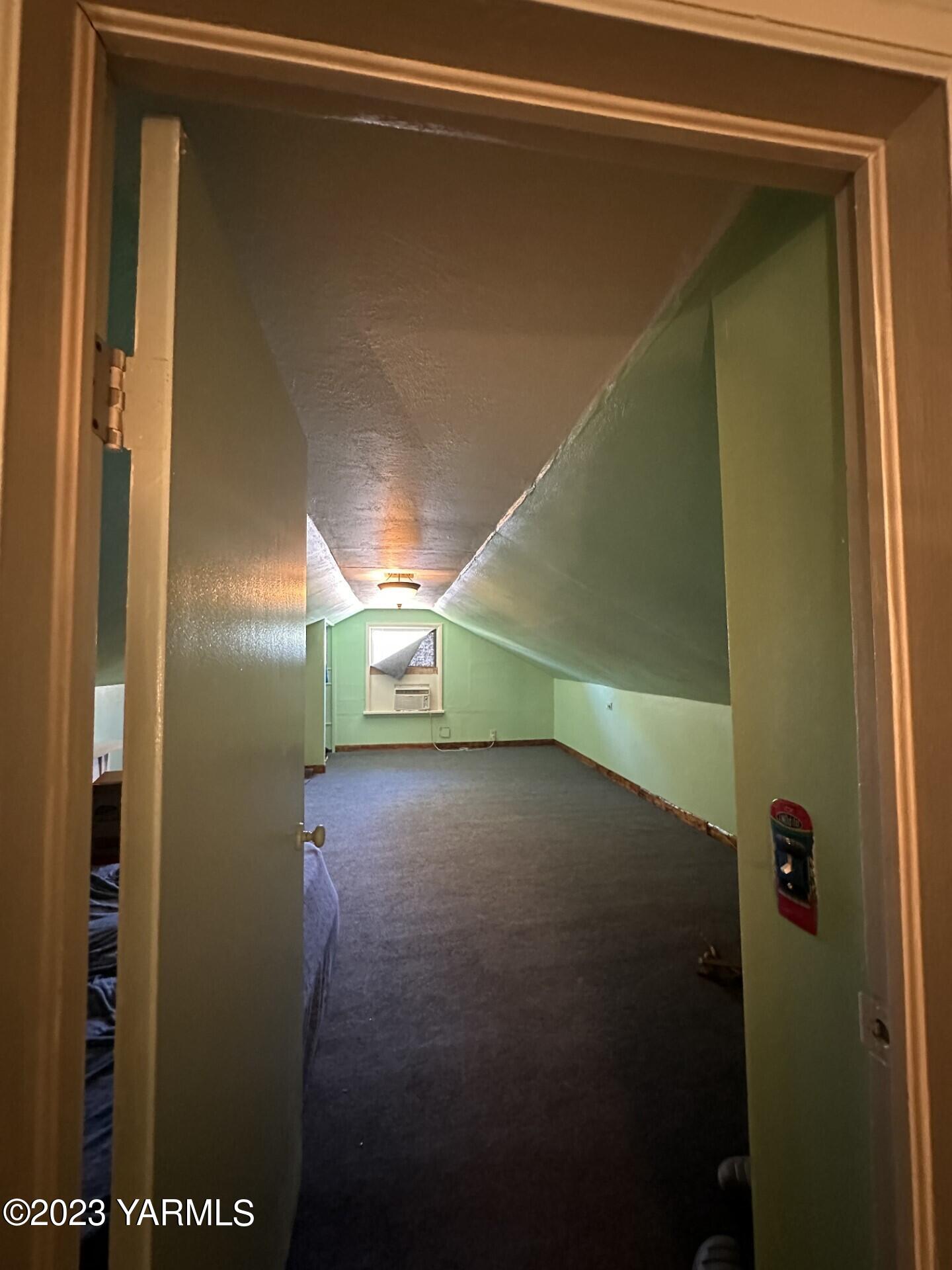 1205 S 15th Ave