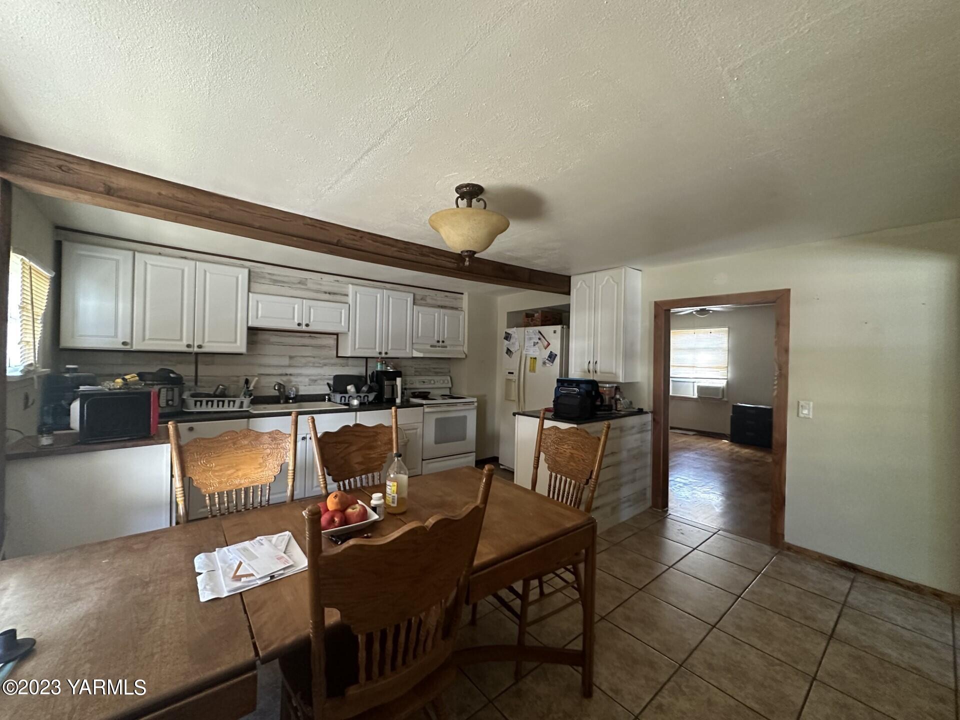 1205 S 15th Ave