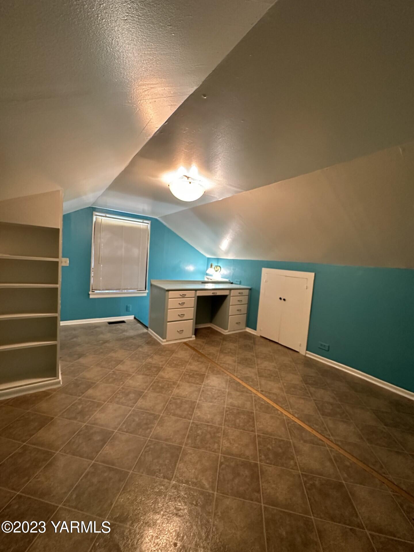 1205 S 15th Ave