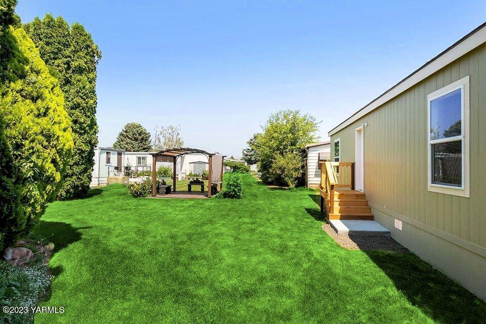 55 W Washington Ave Unit: 154