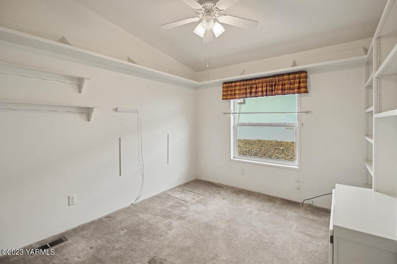 18 W Washington Ave Unit: 128