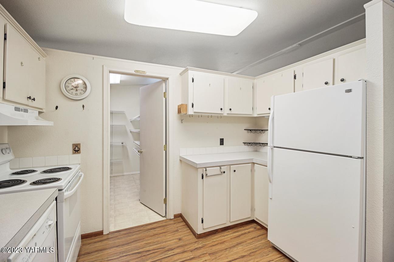 18 W Washington Ave Unit: 128