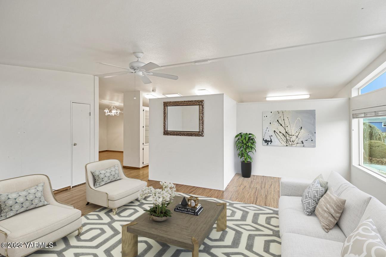 18 W Washington Ave Unit: 128