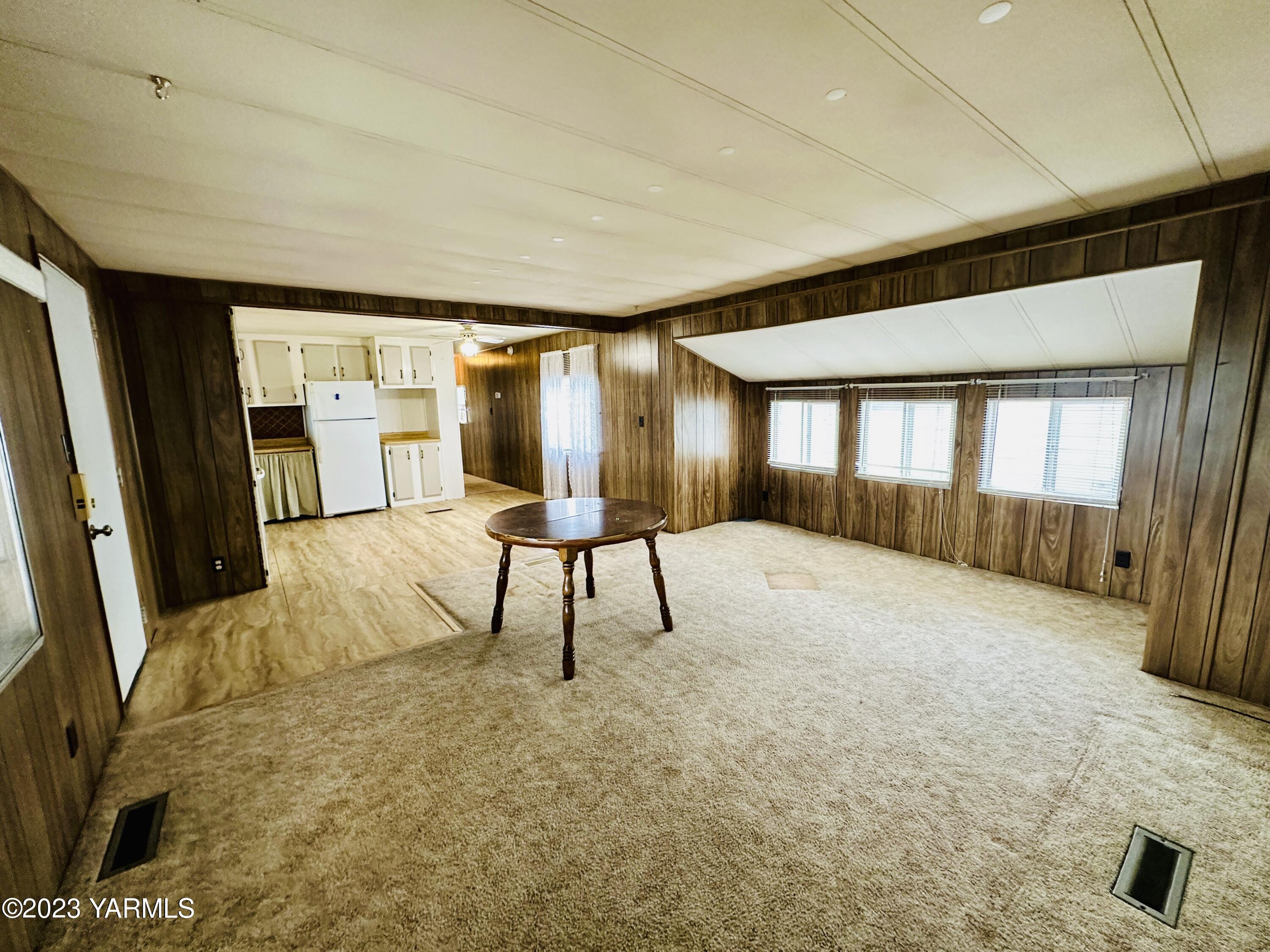 18 W Washington Ave Unit: 120