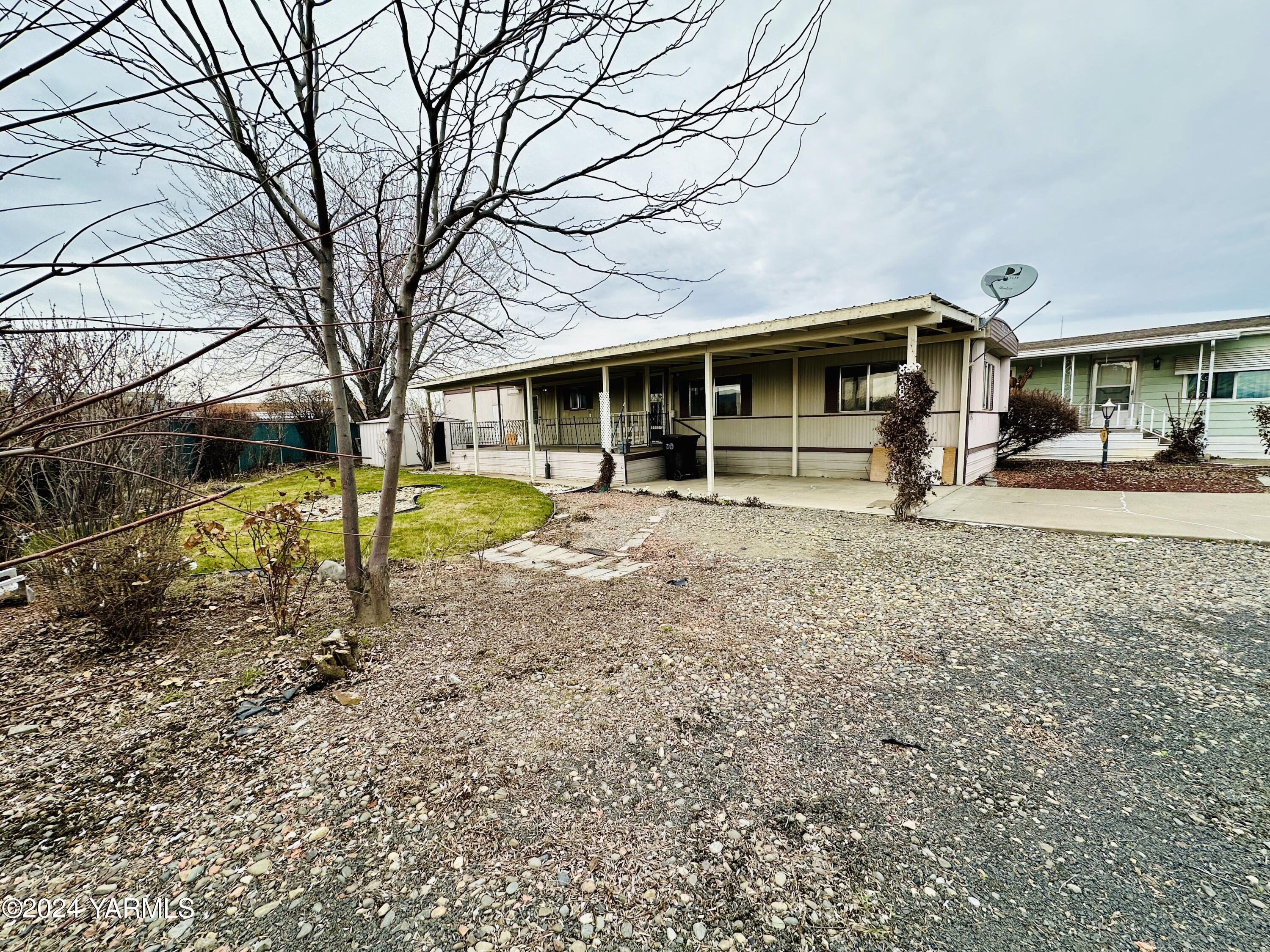 18 W Washington Ave Unit: 120