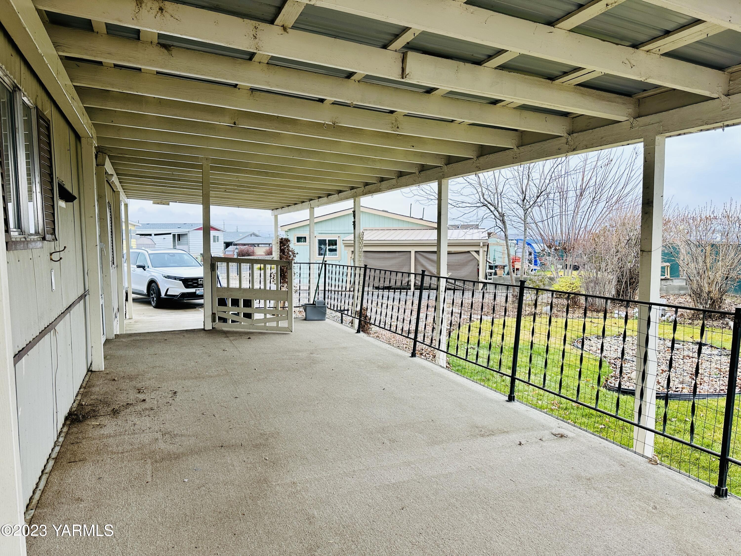 18 W Washington Ave Unit: 120