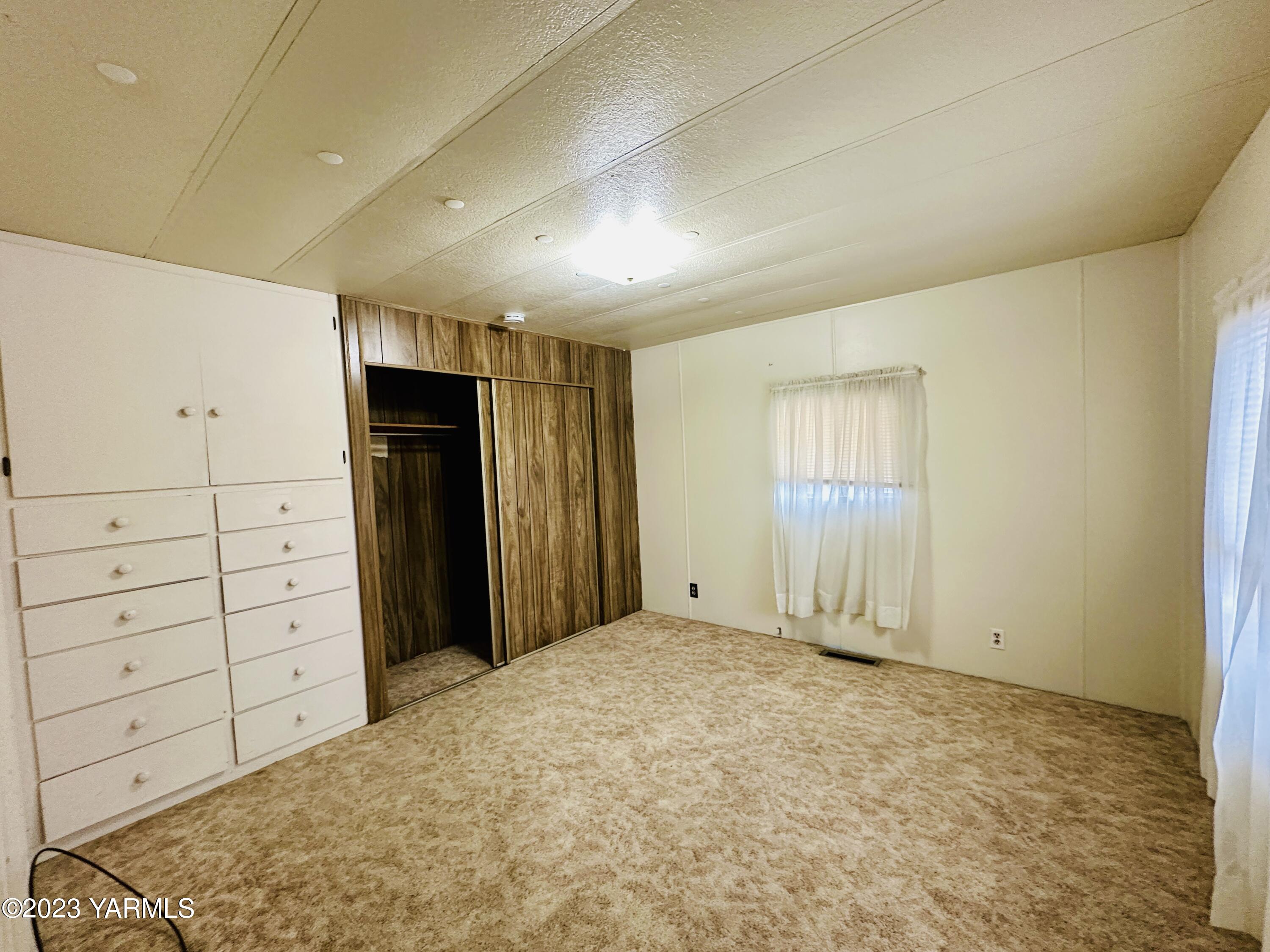 18 W Washington Ave Unit: 120