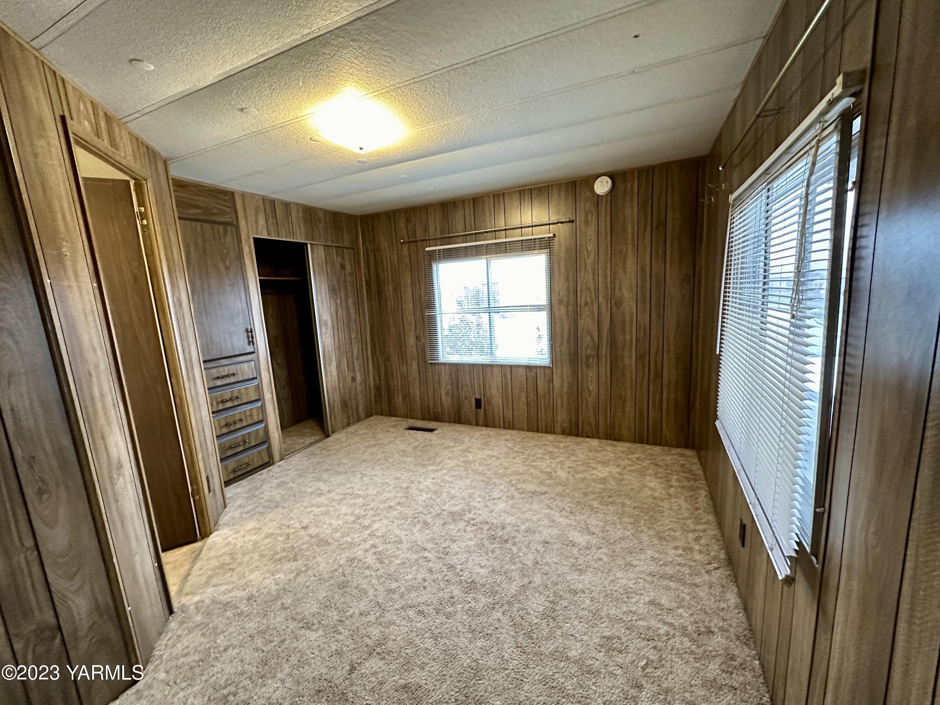 18 W Washington Ave Unit: 120