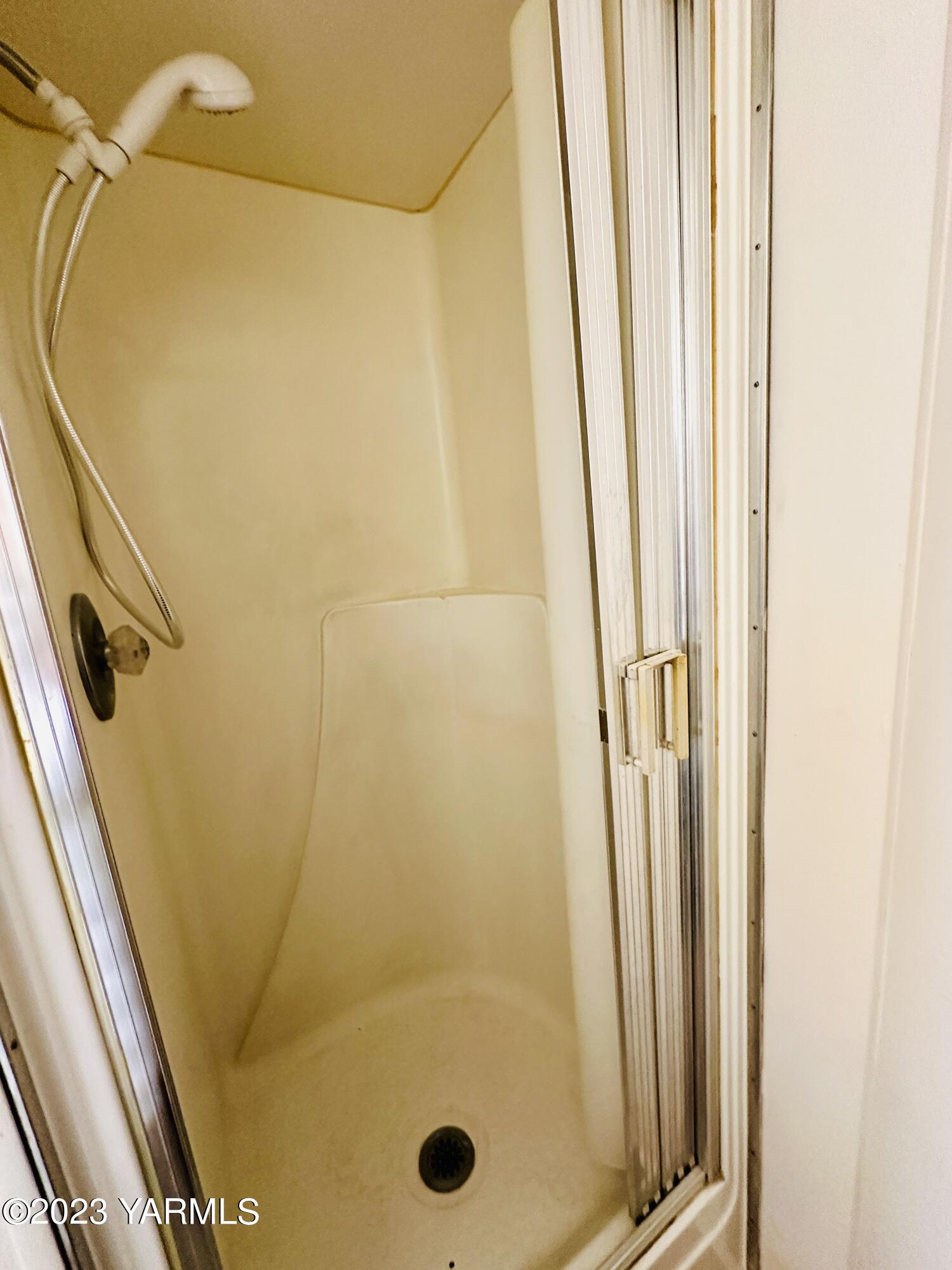 18 W Washington Ave Unit: 120