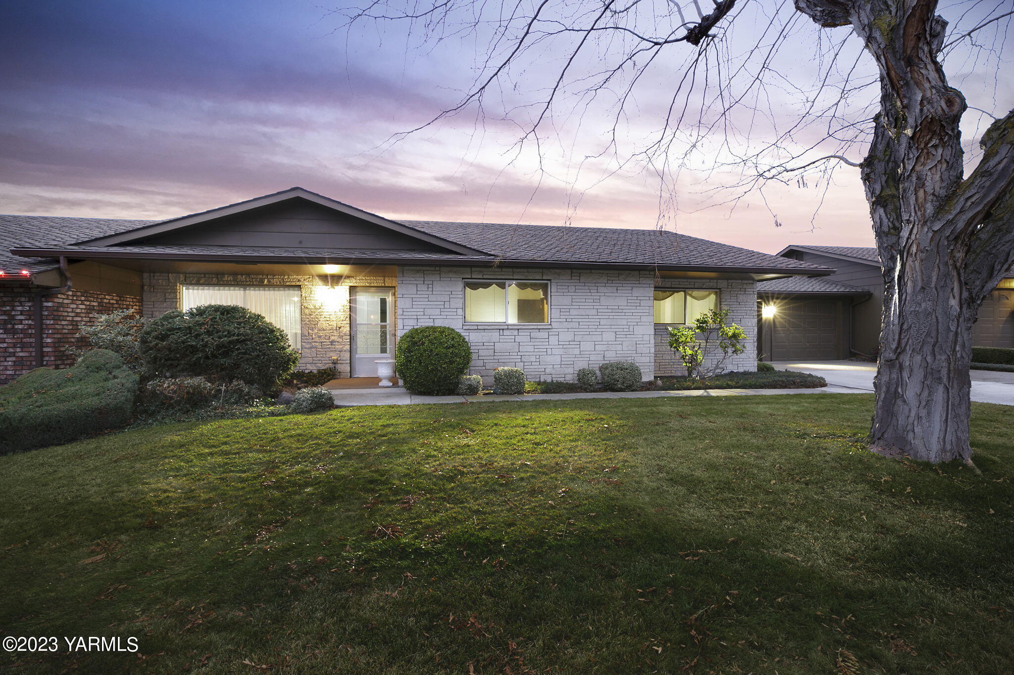 5910 W Lincoln Ave Unit: 34