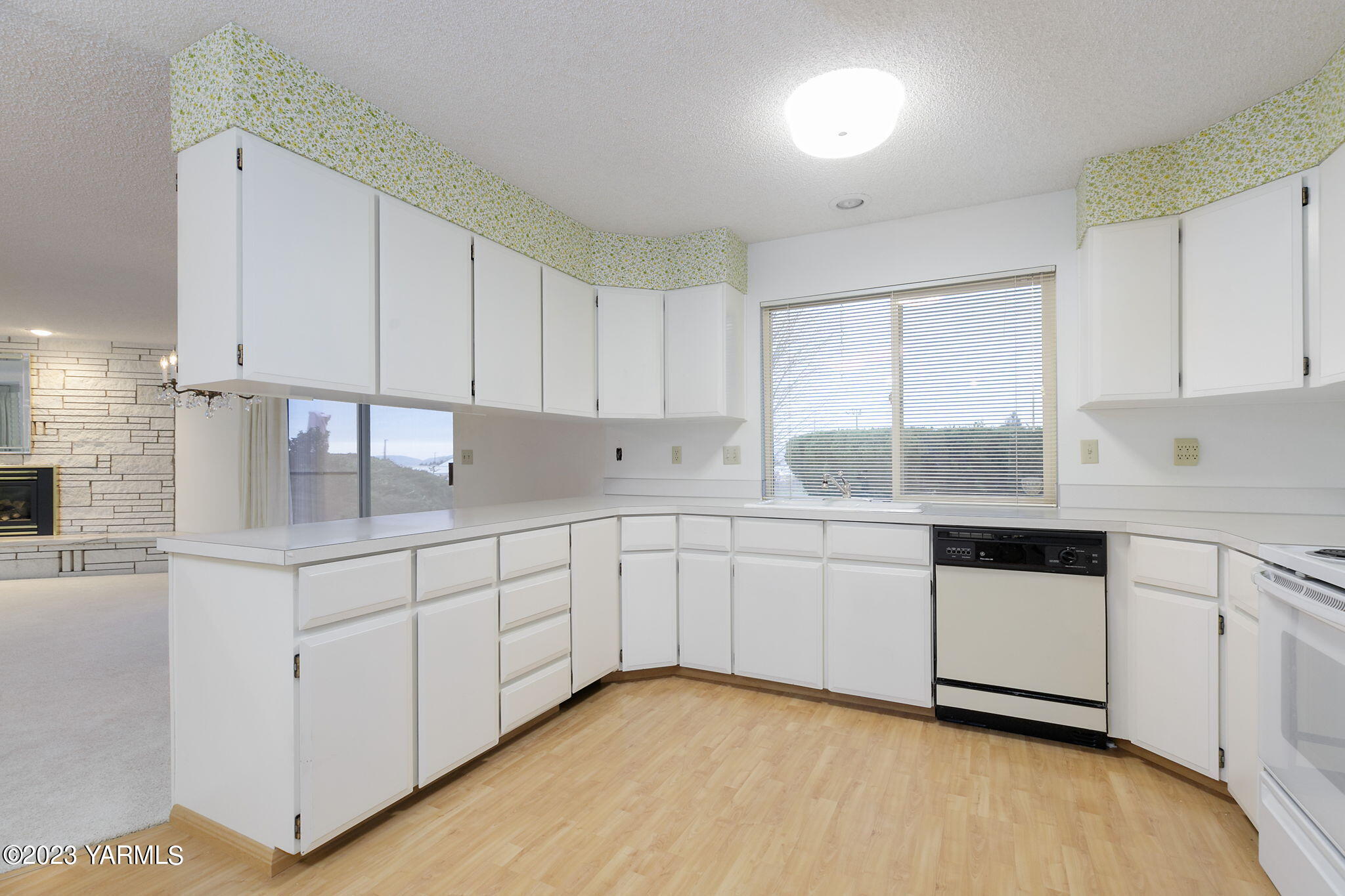 5910 W Lincoln Ave Unit: 34