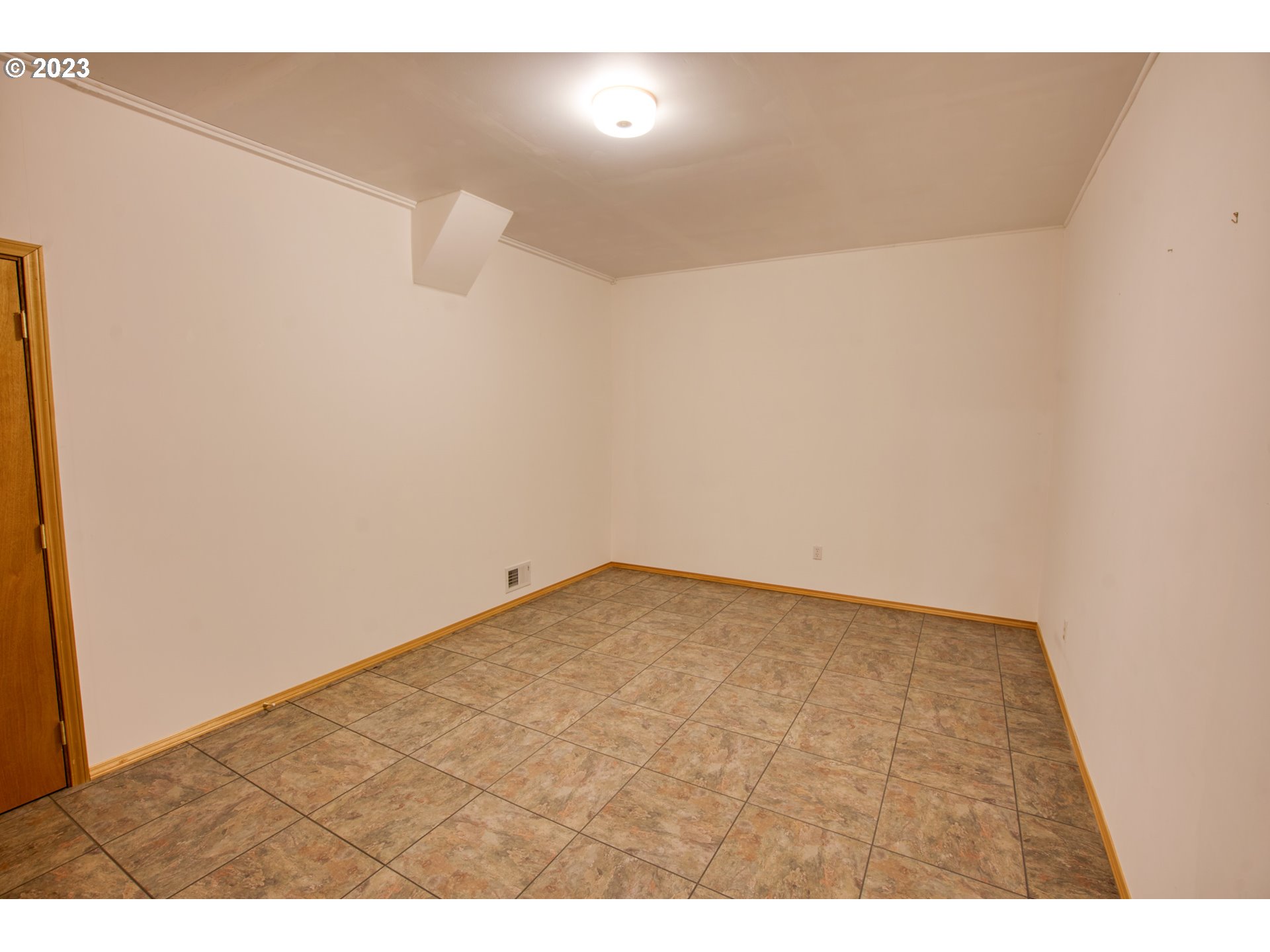 150 HAWKS WIND RD