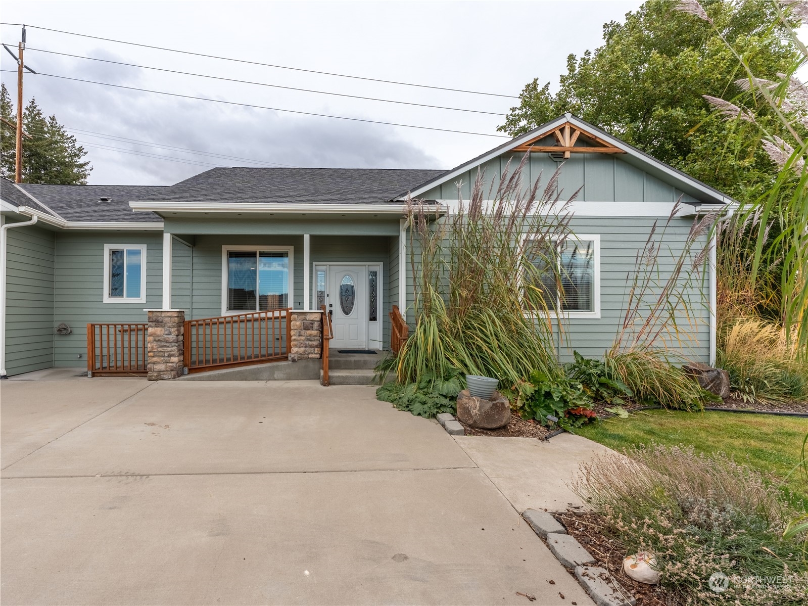 1985 Peach Haven Court