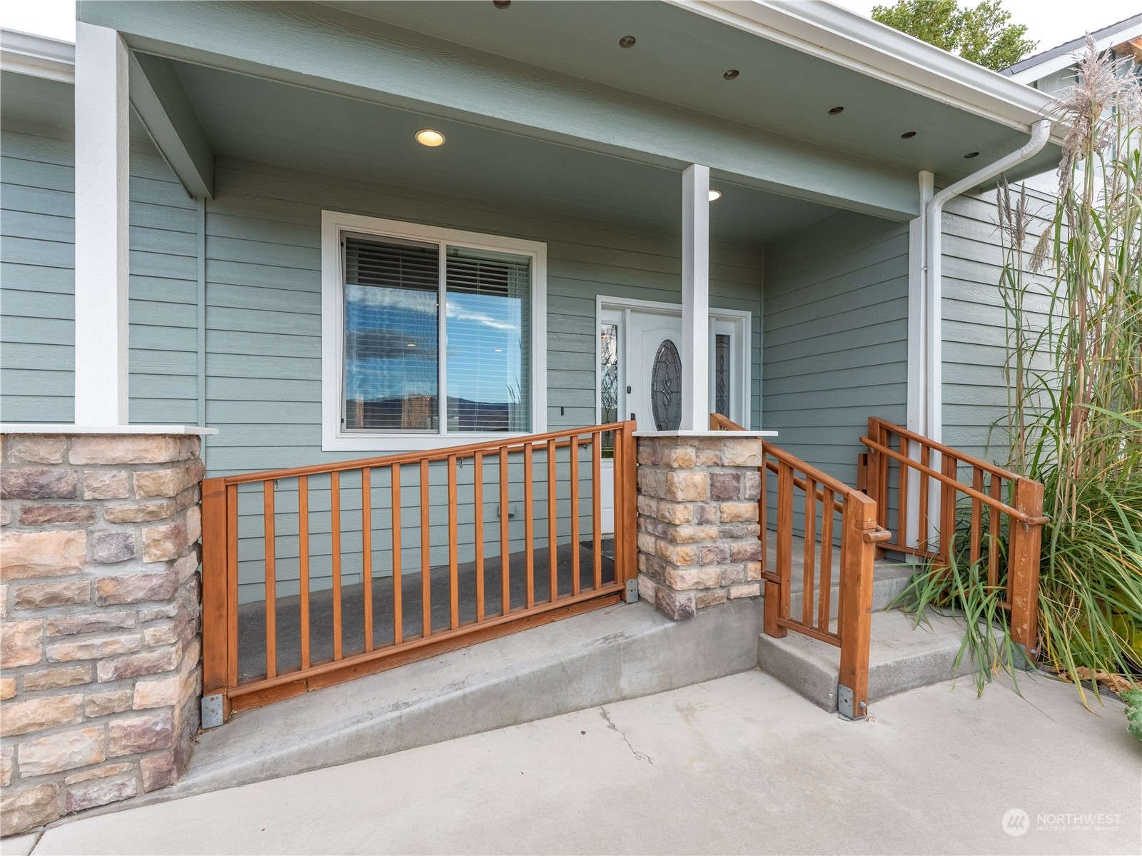 1985 Peach Haven Court