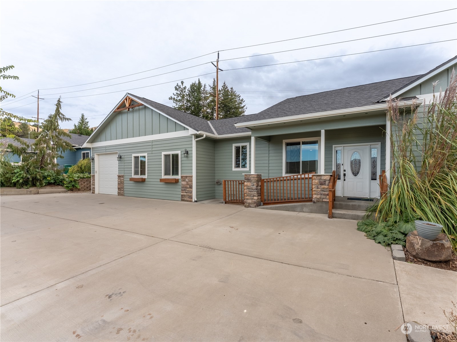 1985 Peach Haven Court