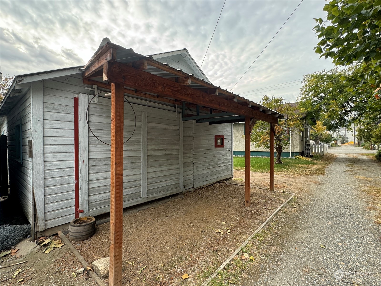 1011 14th Avenue
