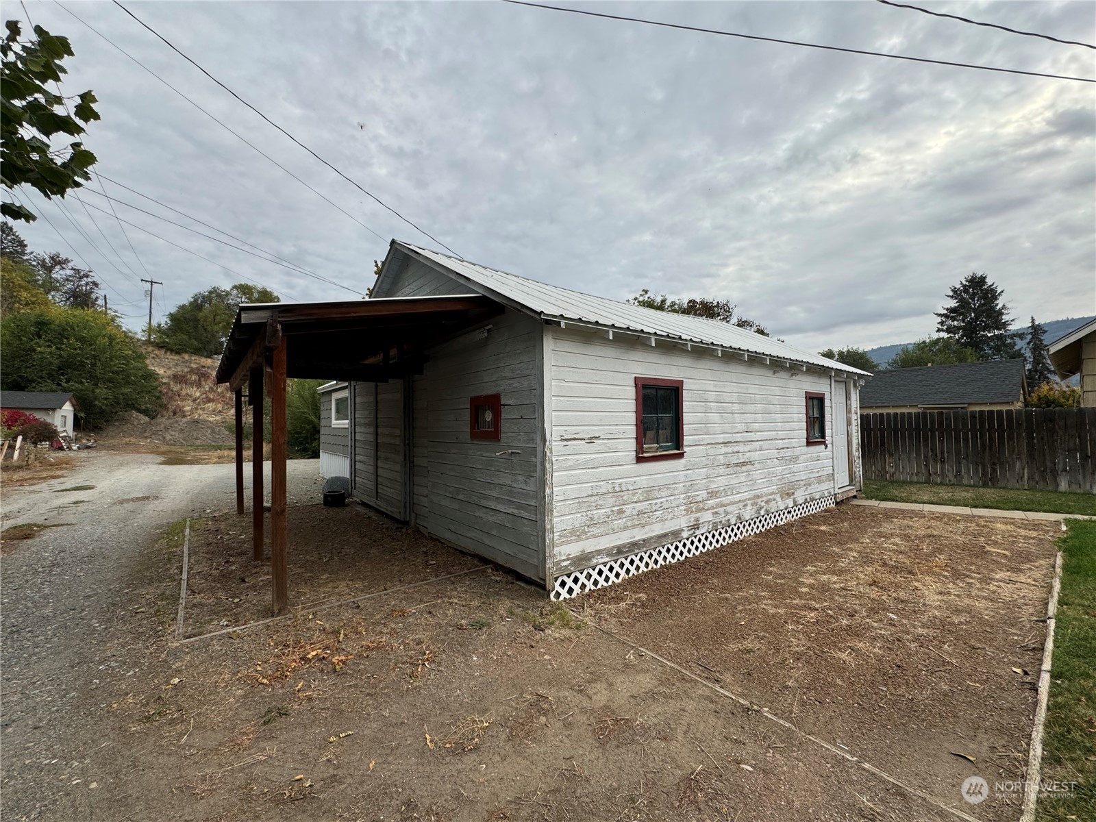 1011 14th Avenue