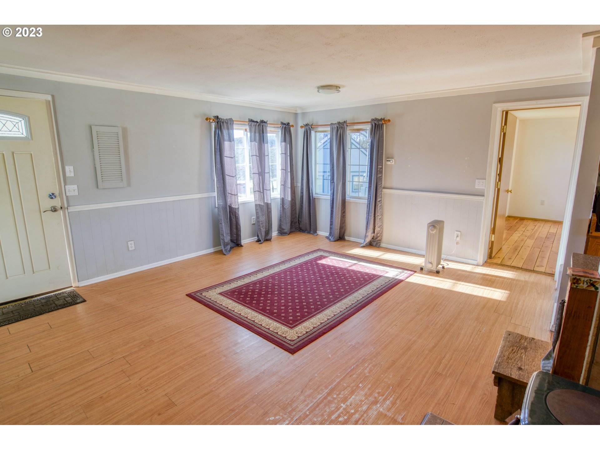 566 Woodland RD