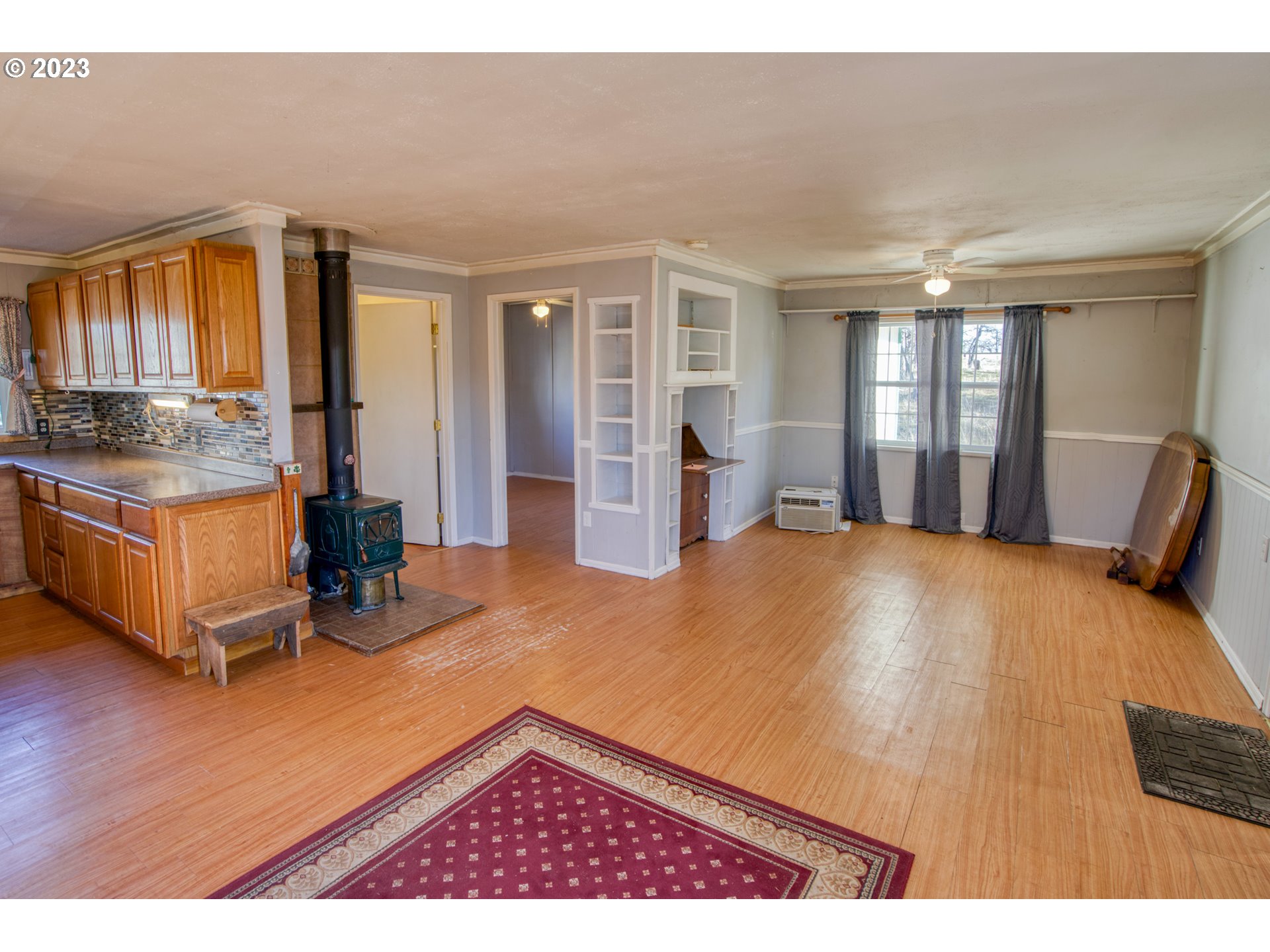 566 Woodland RD