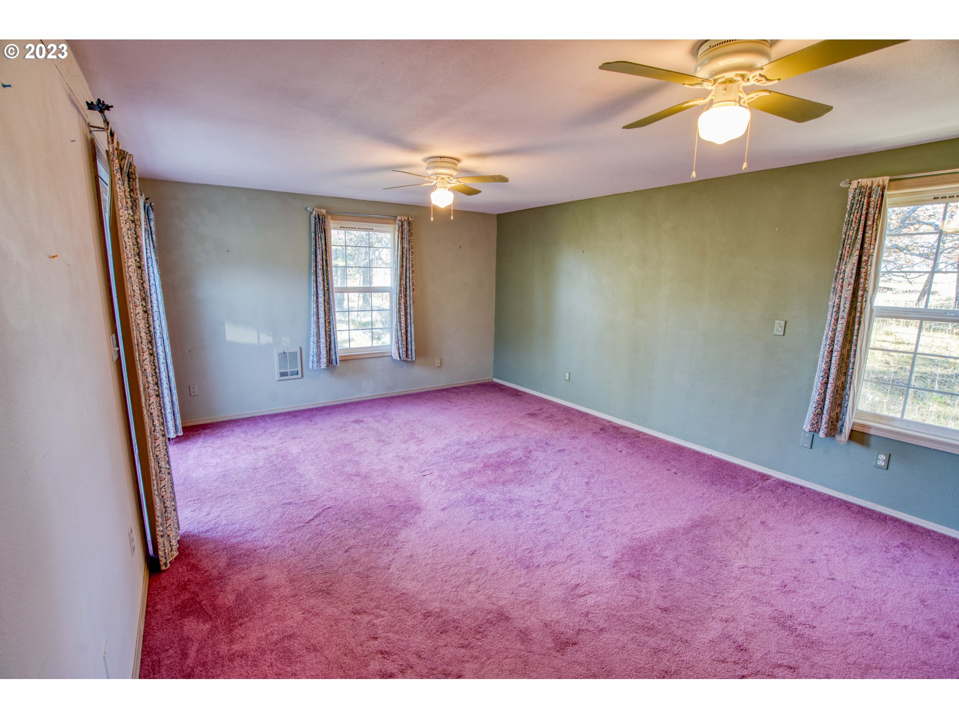 566 Woodland RD