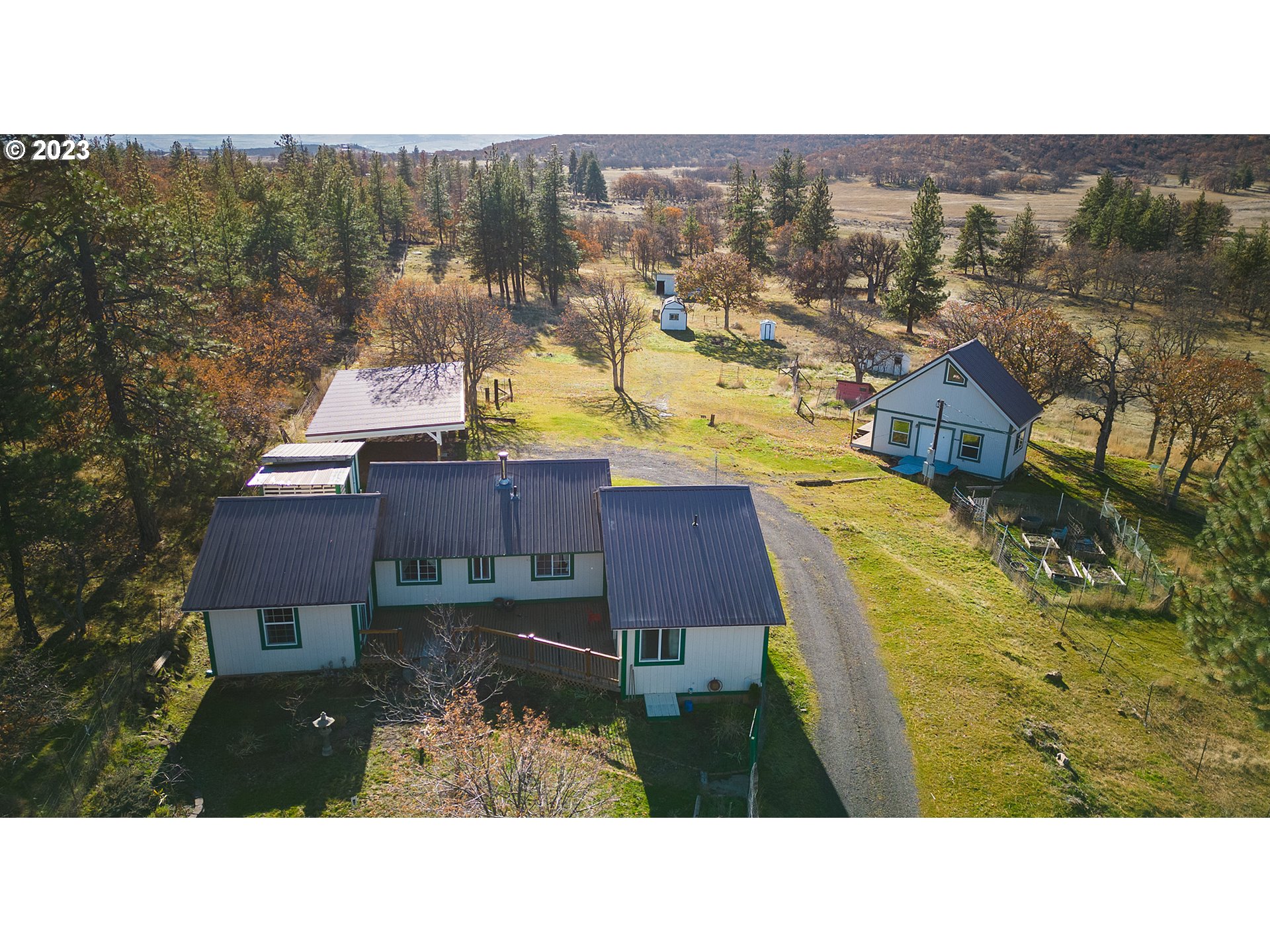 566 Woodland RD