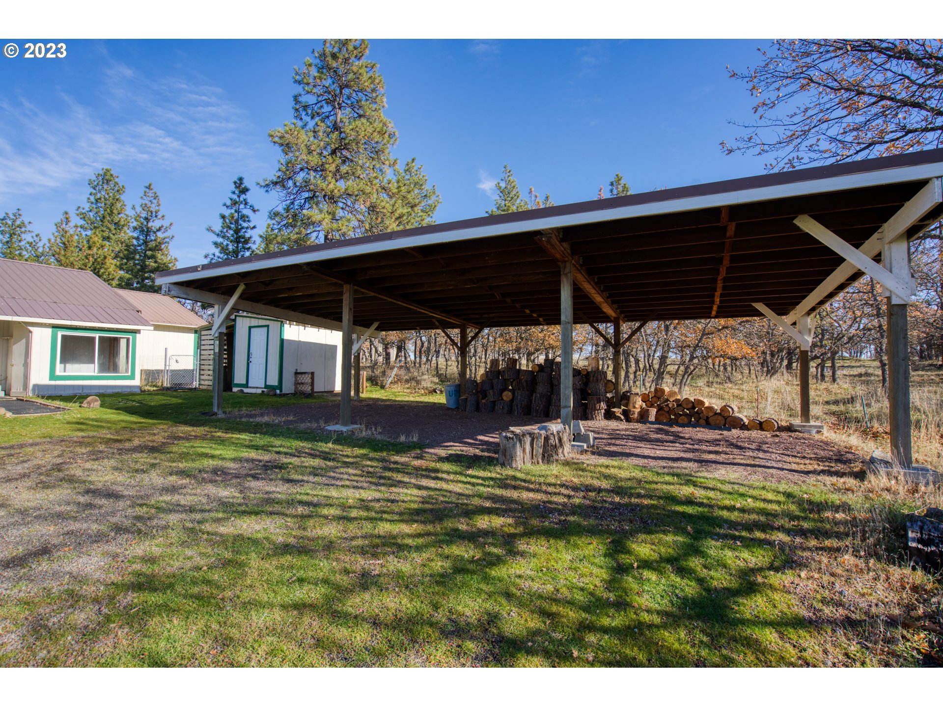 566 Woodland RD