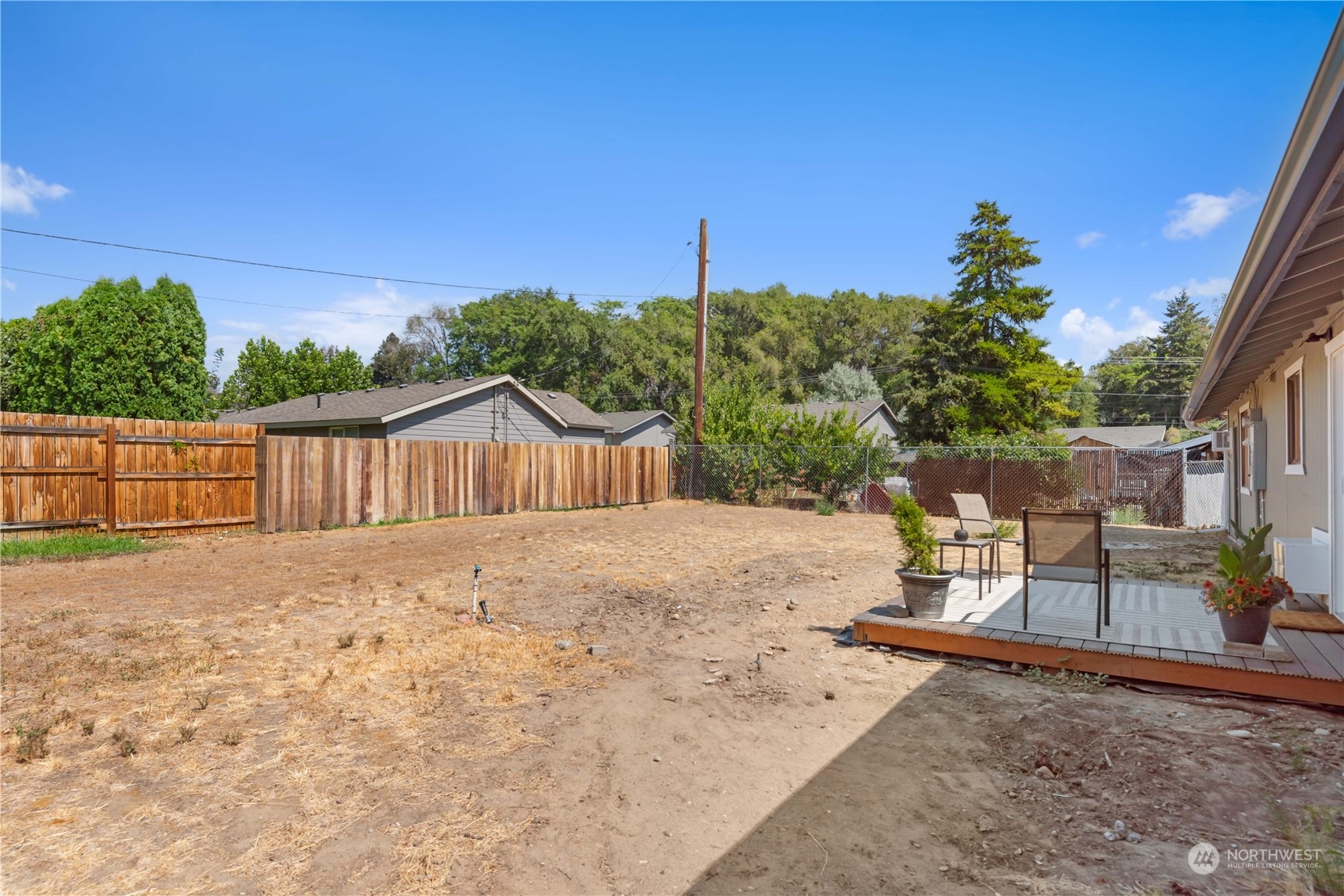 1126 N Baker Avenue