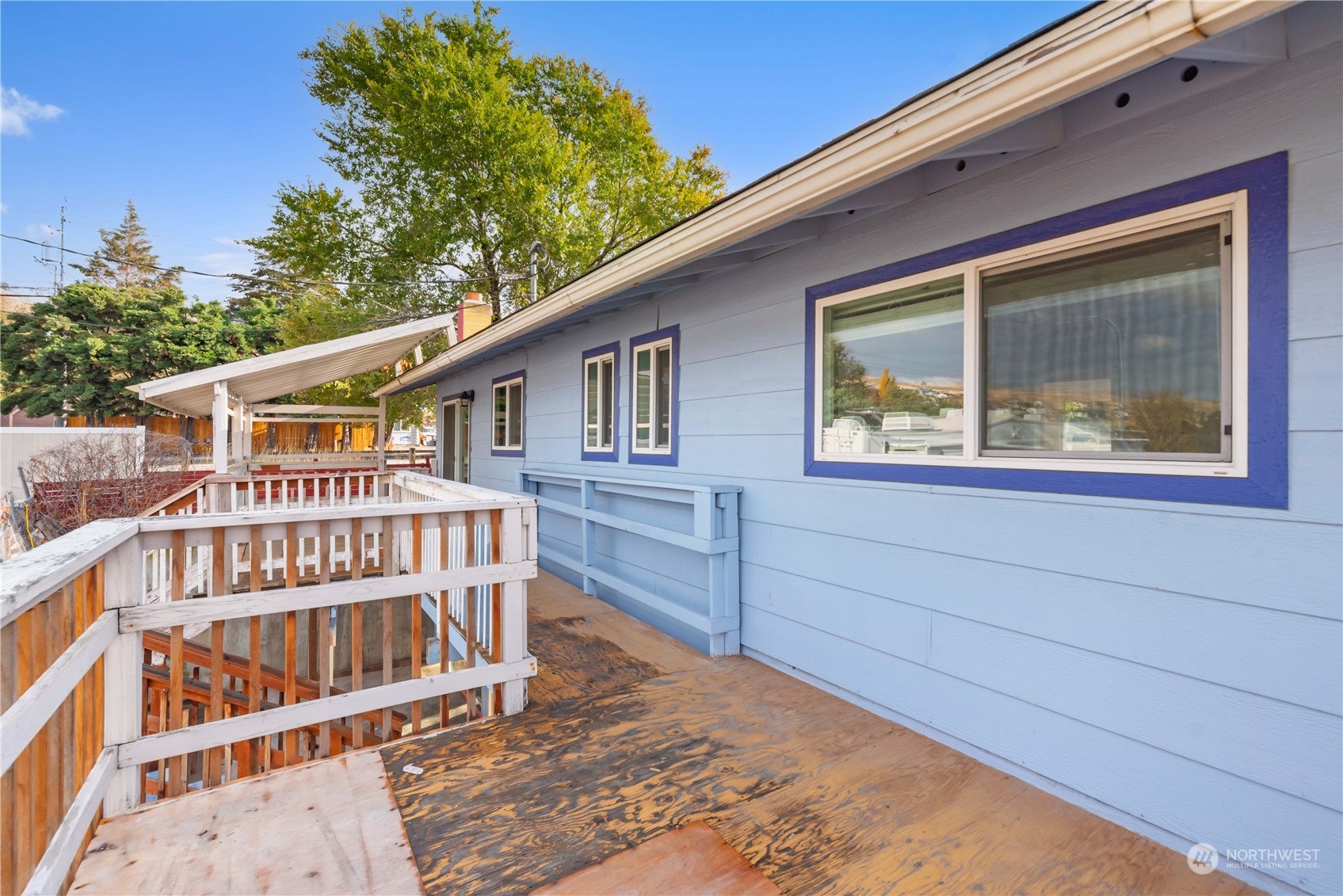 2518 Sunset Highway