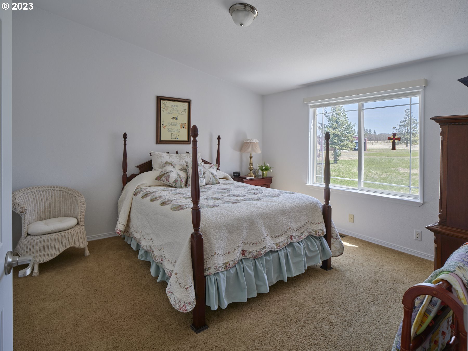 31 BLUFF LN