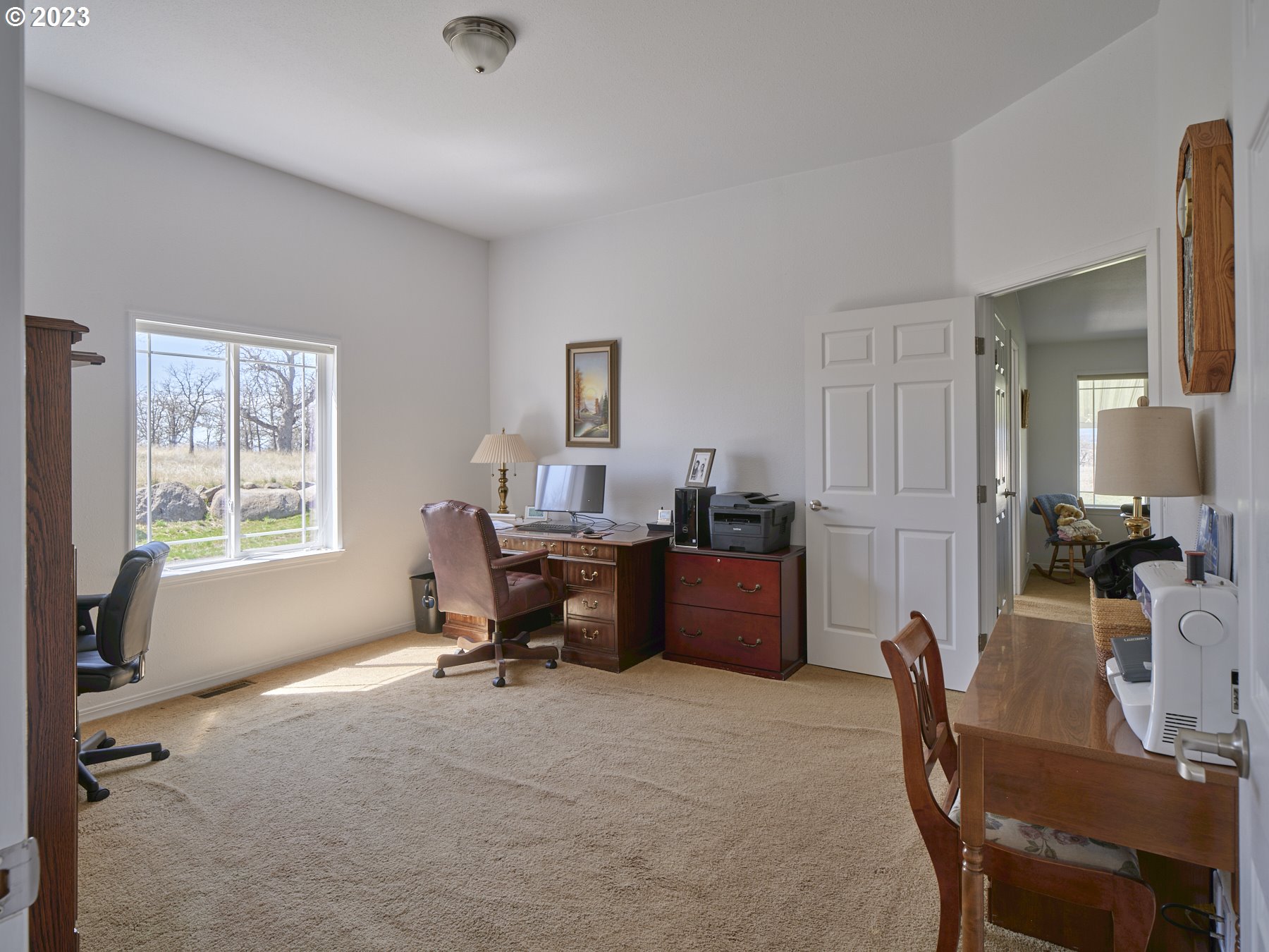 31 BLUFF LN