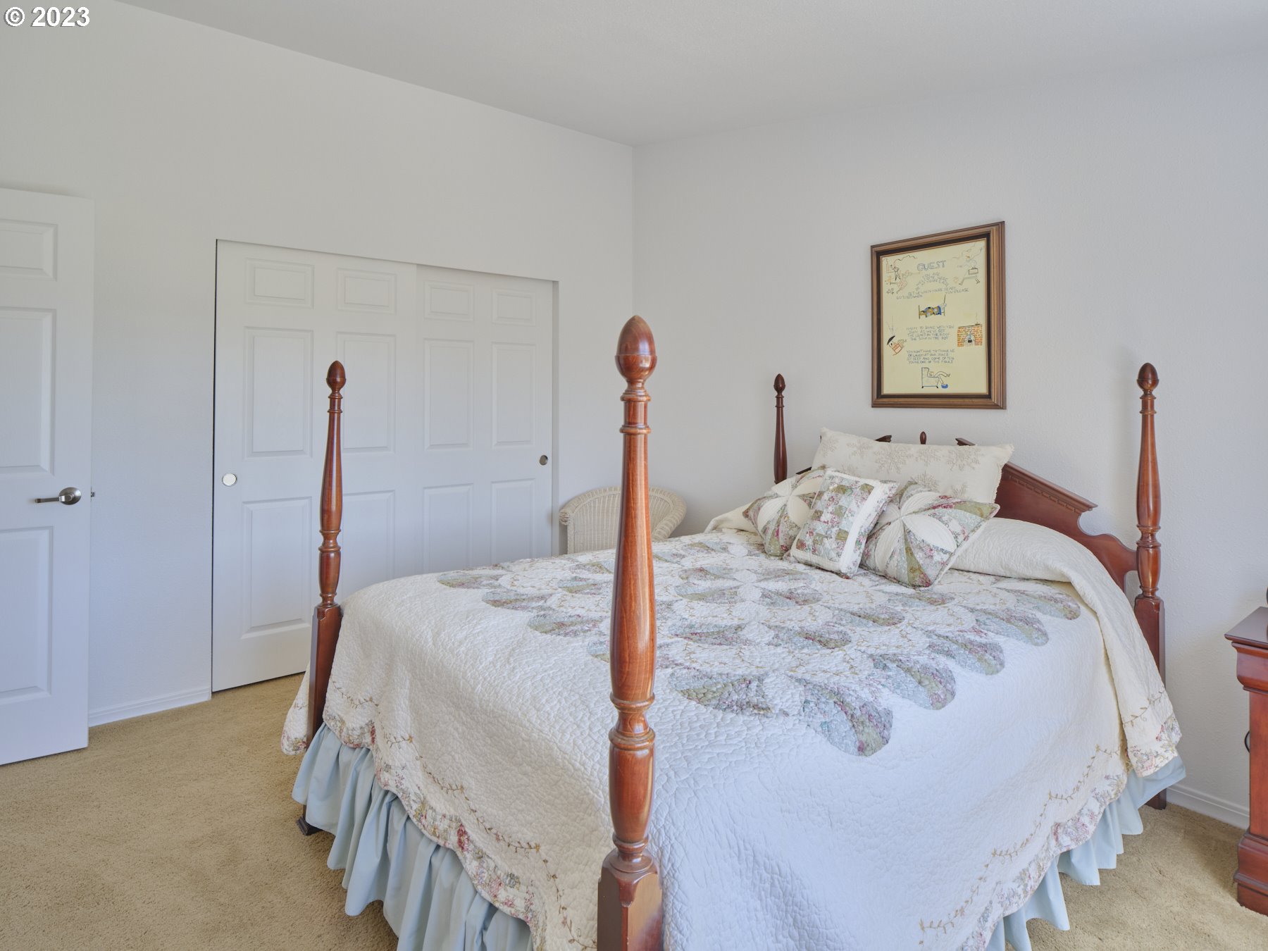 31 BLUFF LN