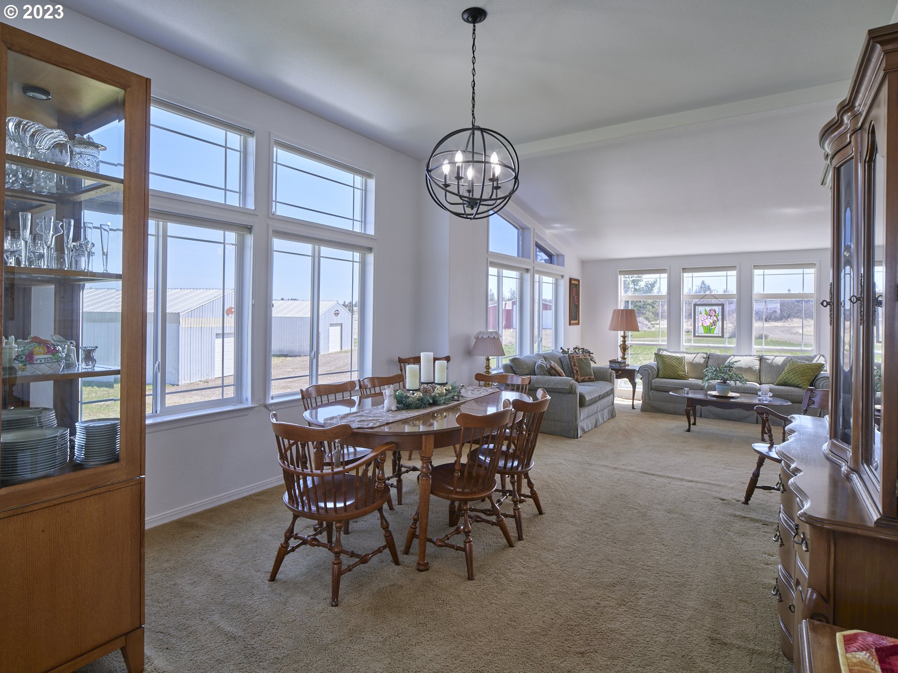 31 BLUFF LN