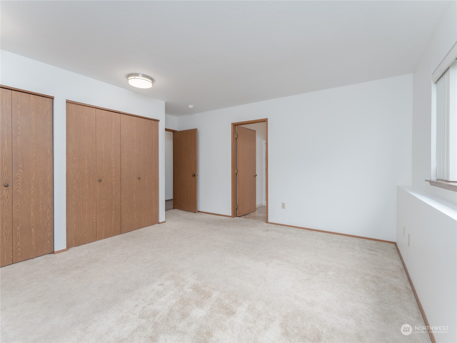 1352 Eastmont Avenue Unit: 16