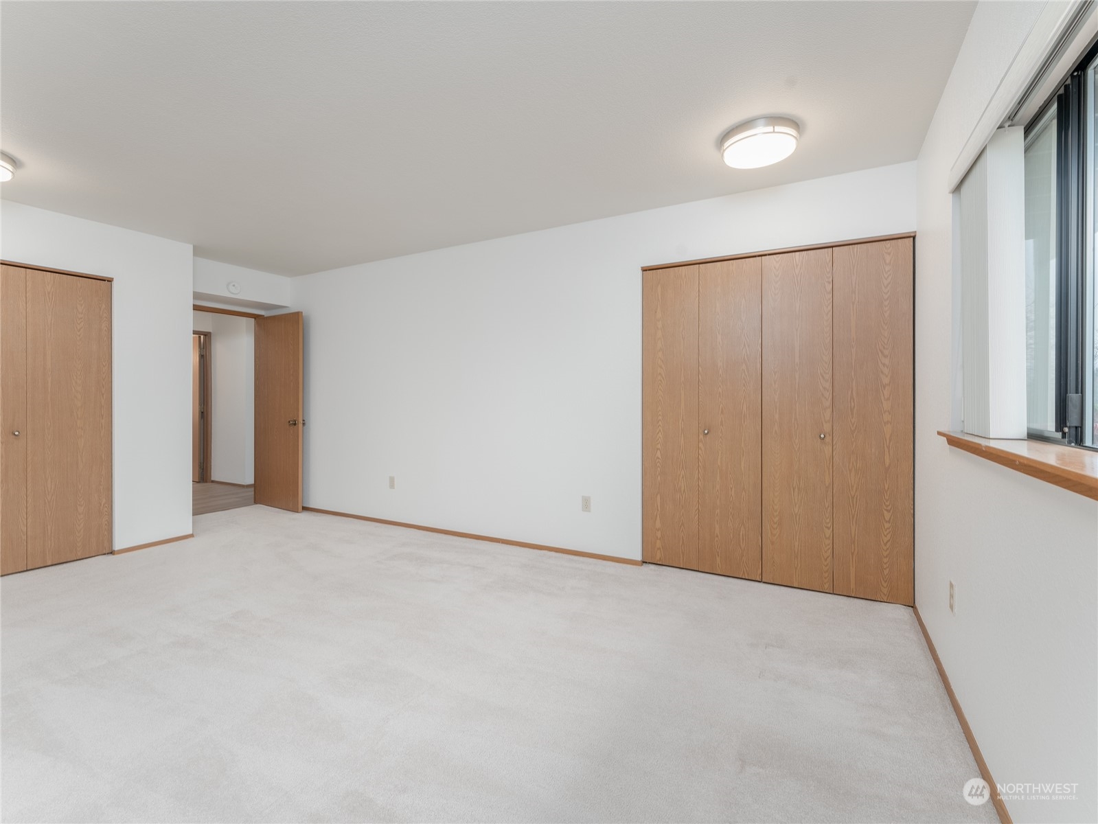 1352 Eastmont Avenue Unit: 16
