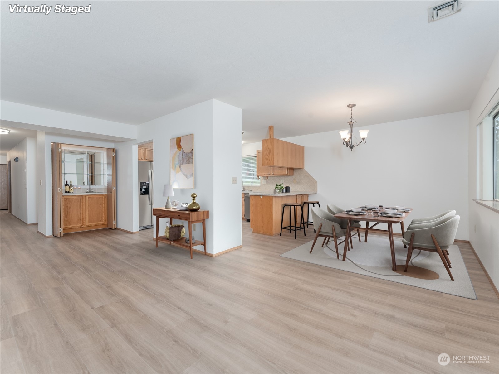 1352 Eastmont Avenue Unit: 16