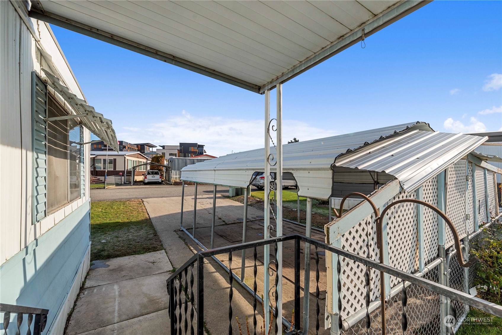 455 9th Street NE Unit: 20