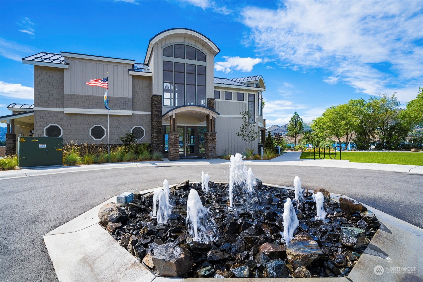 1350 W Woodin Avenue Unit: B10