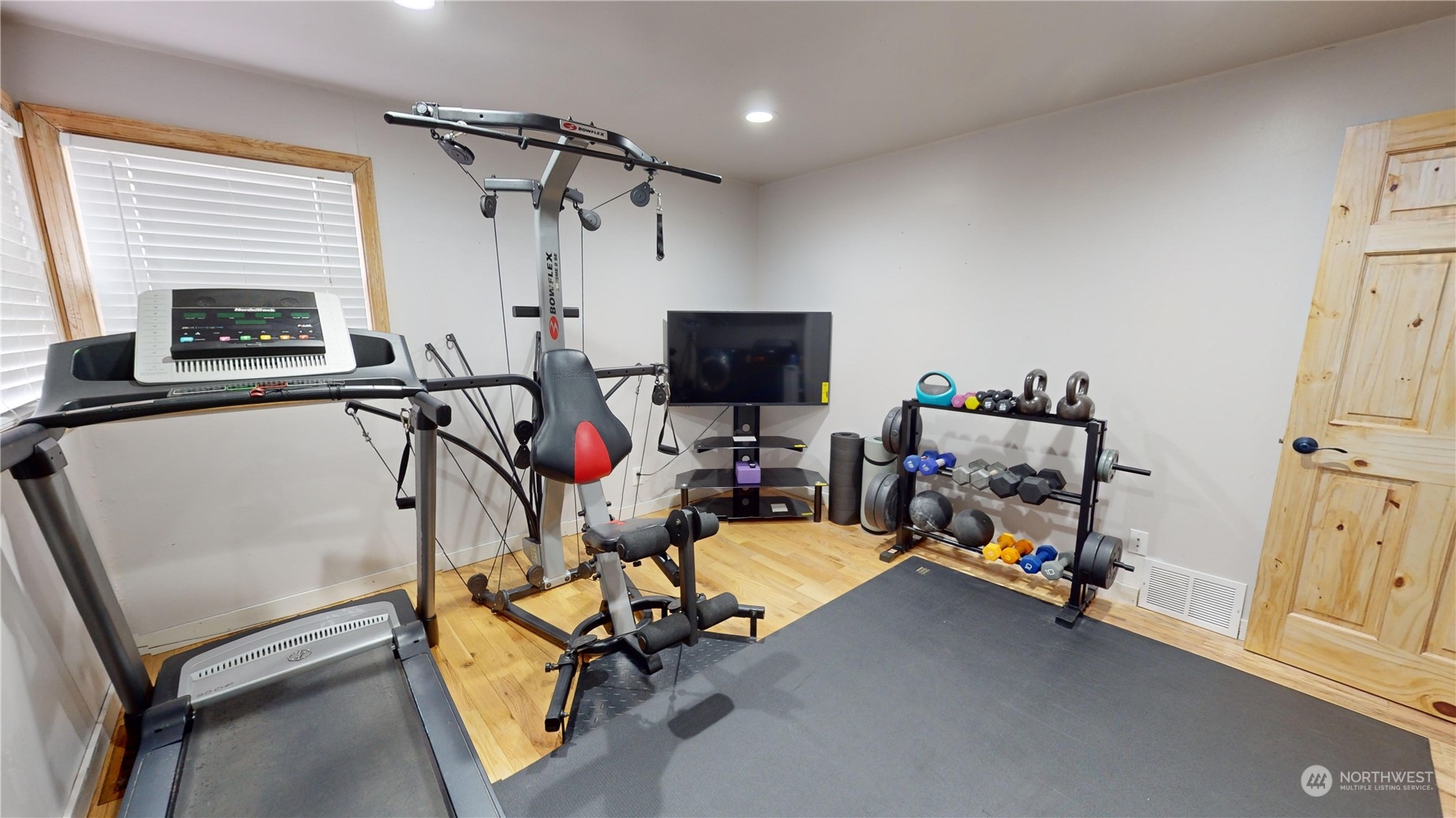 1115 22 Ave