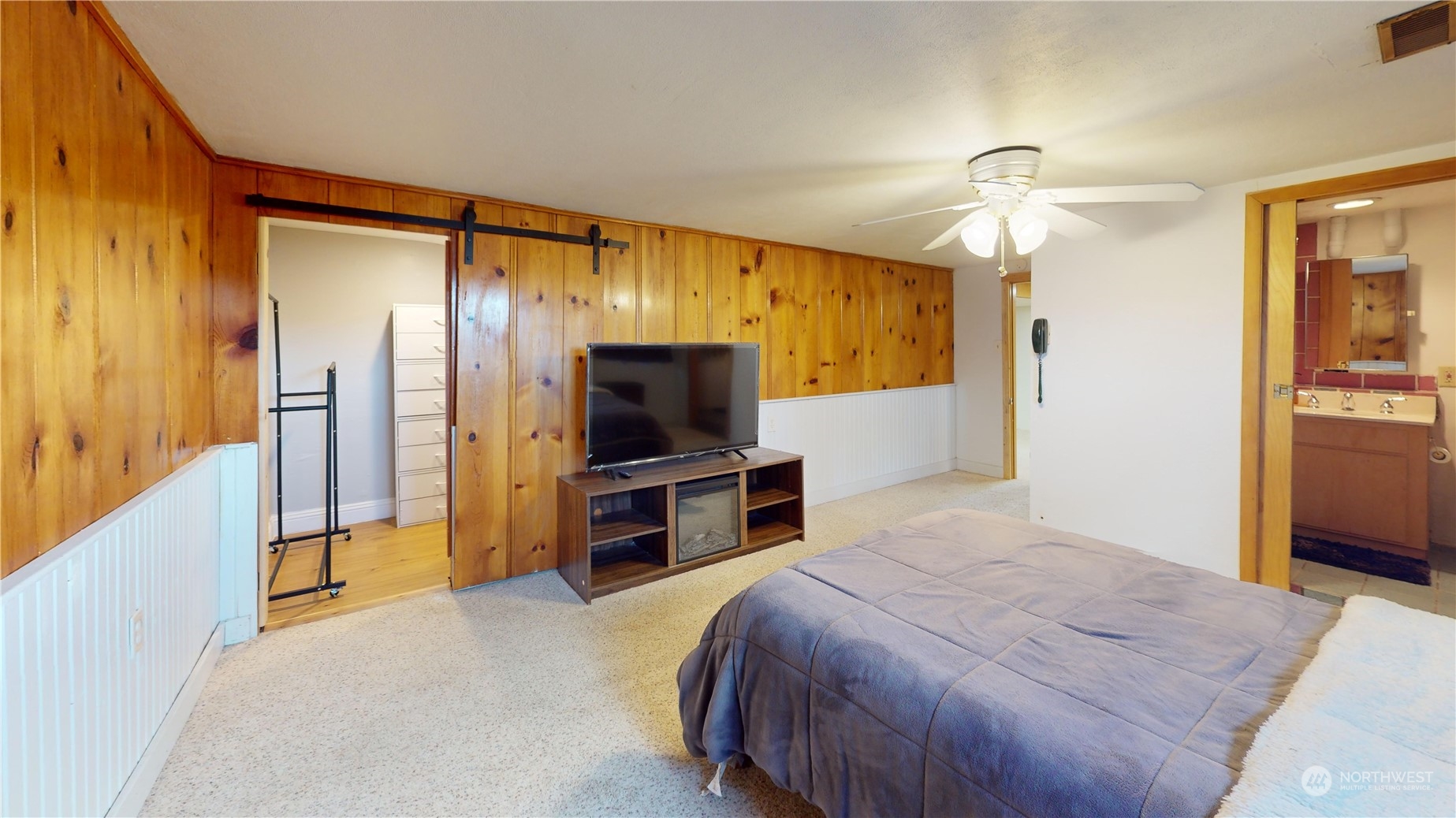 1115 22 Ave
